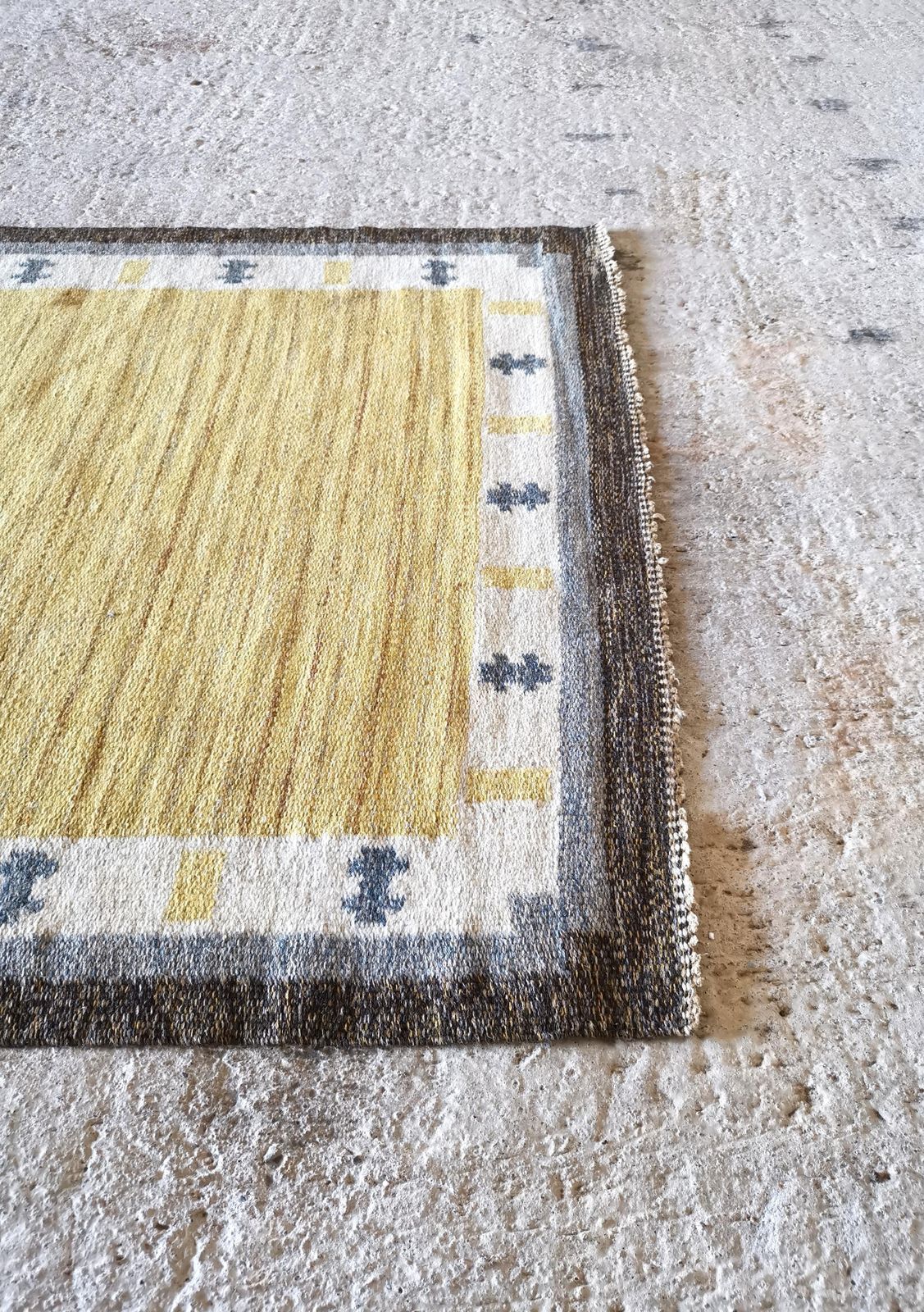 photo furniture Rare Signed Ingegerd Silow Pure Wool Rölakan Flatweave Rug, Sweden 1950s
