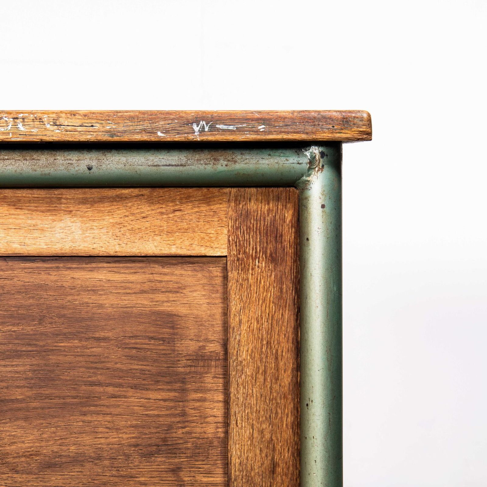1950’s Compact Surveillant Desk – Atelier Jean Prouve photo furniture