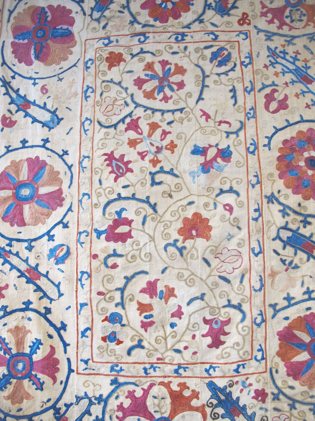 Antique Bokhara Silk Embroidered Suzani, Circa 1860, 1.36m X 0.99m photo vinterior