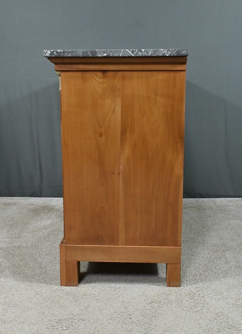 photo vinterior Small Cherrywood Chest Of Drawers, Directoire Period – Early 19th Century