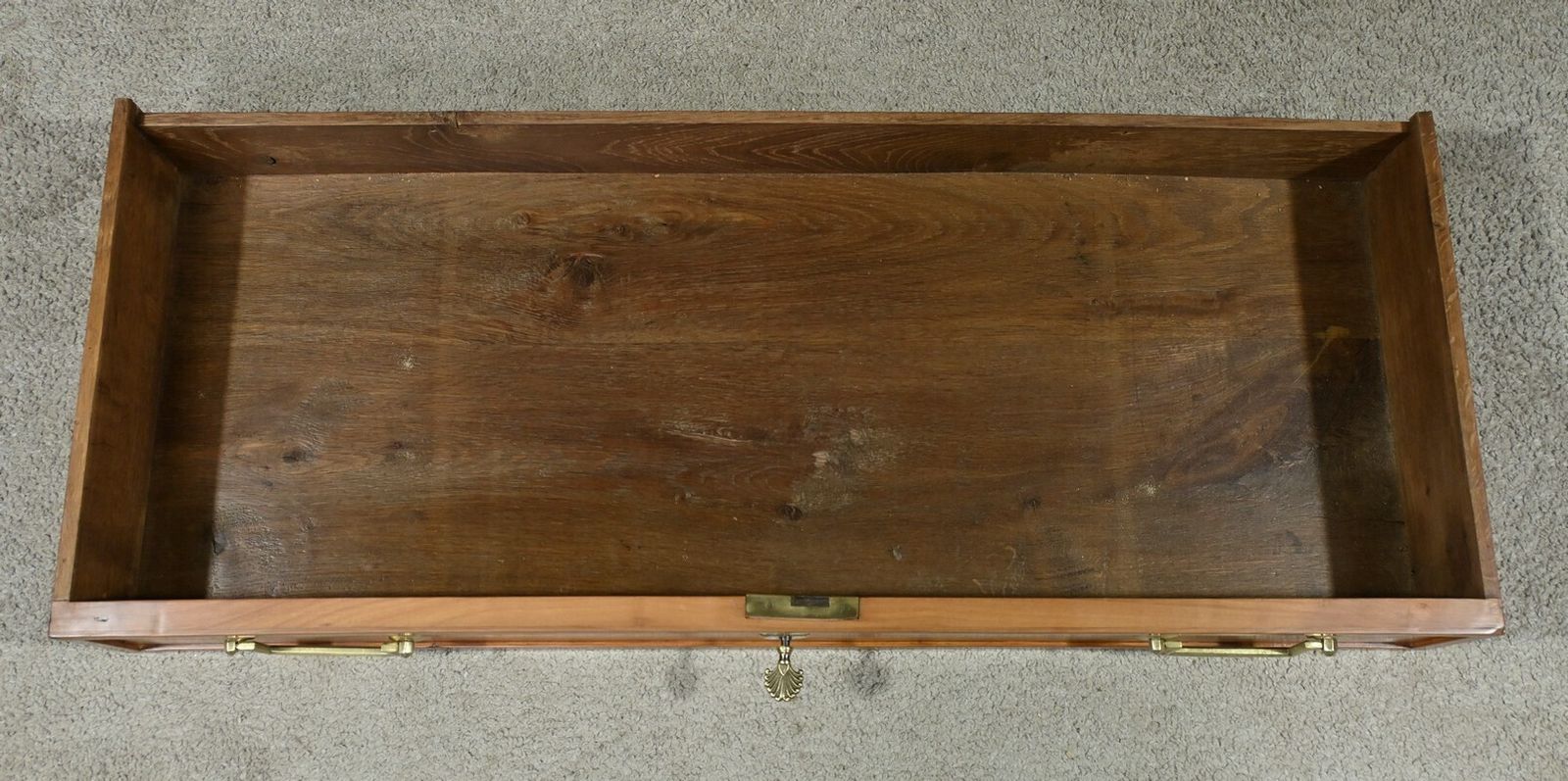 photo vintage Small Cherrywood Chest Of Drawers, Directoire Period – Early 19th Century