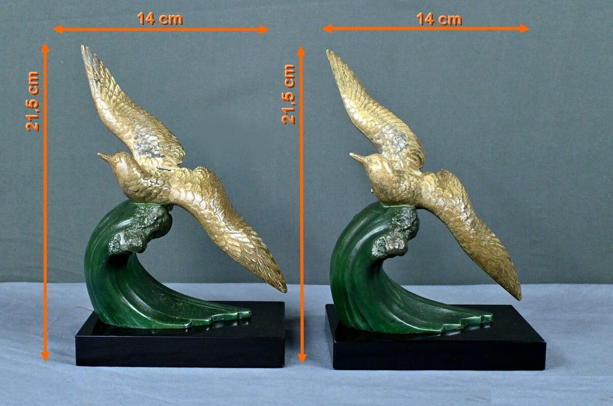 photo vintage Spelter Bookends, Signed Mélo, Art Deco – 1930