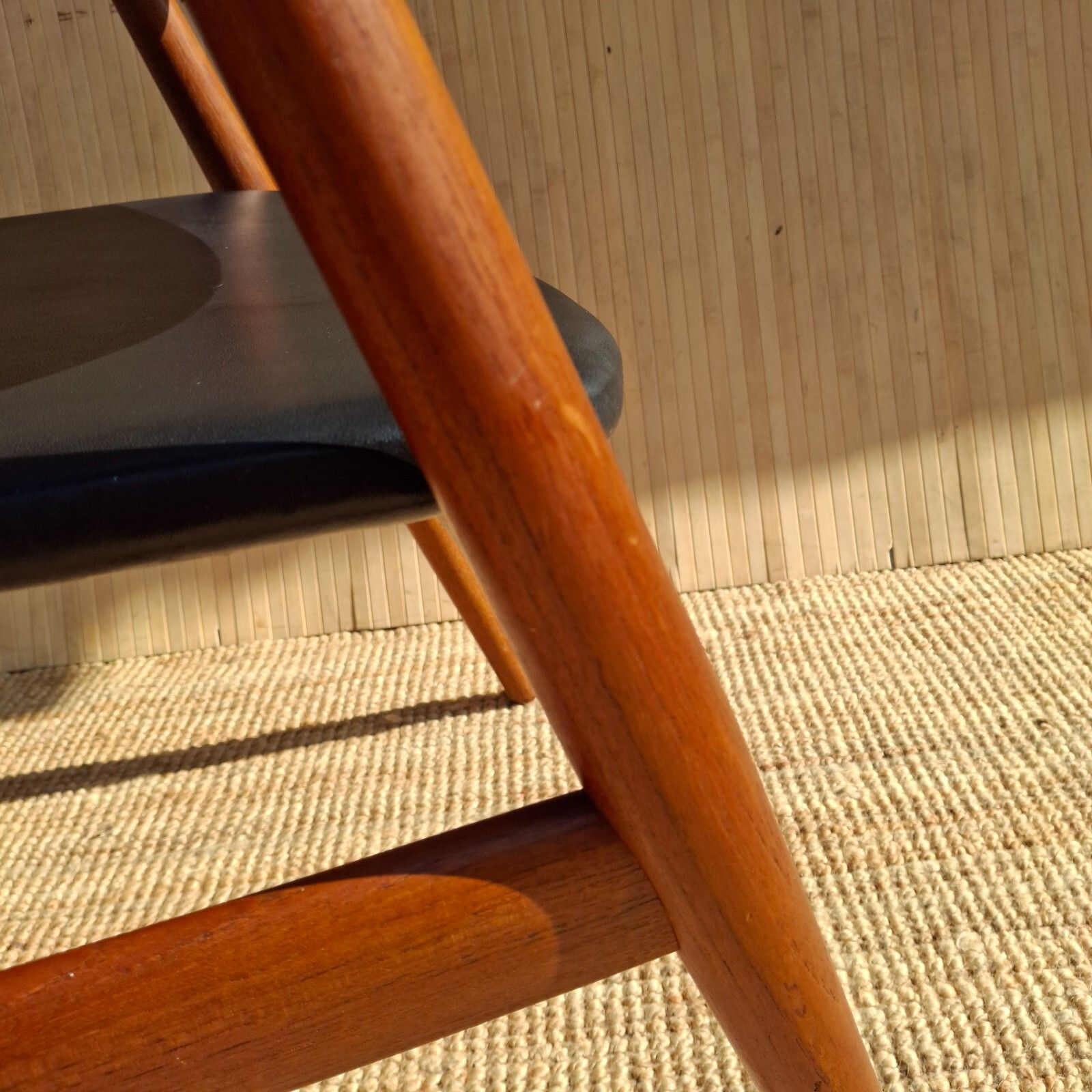 Fab Mid Century Danish 1960s Erik Kirkegaard For Glostrup Teak Black Armchair photo vinterior
