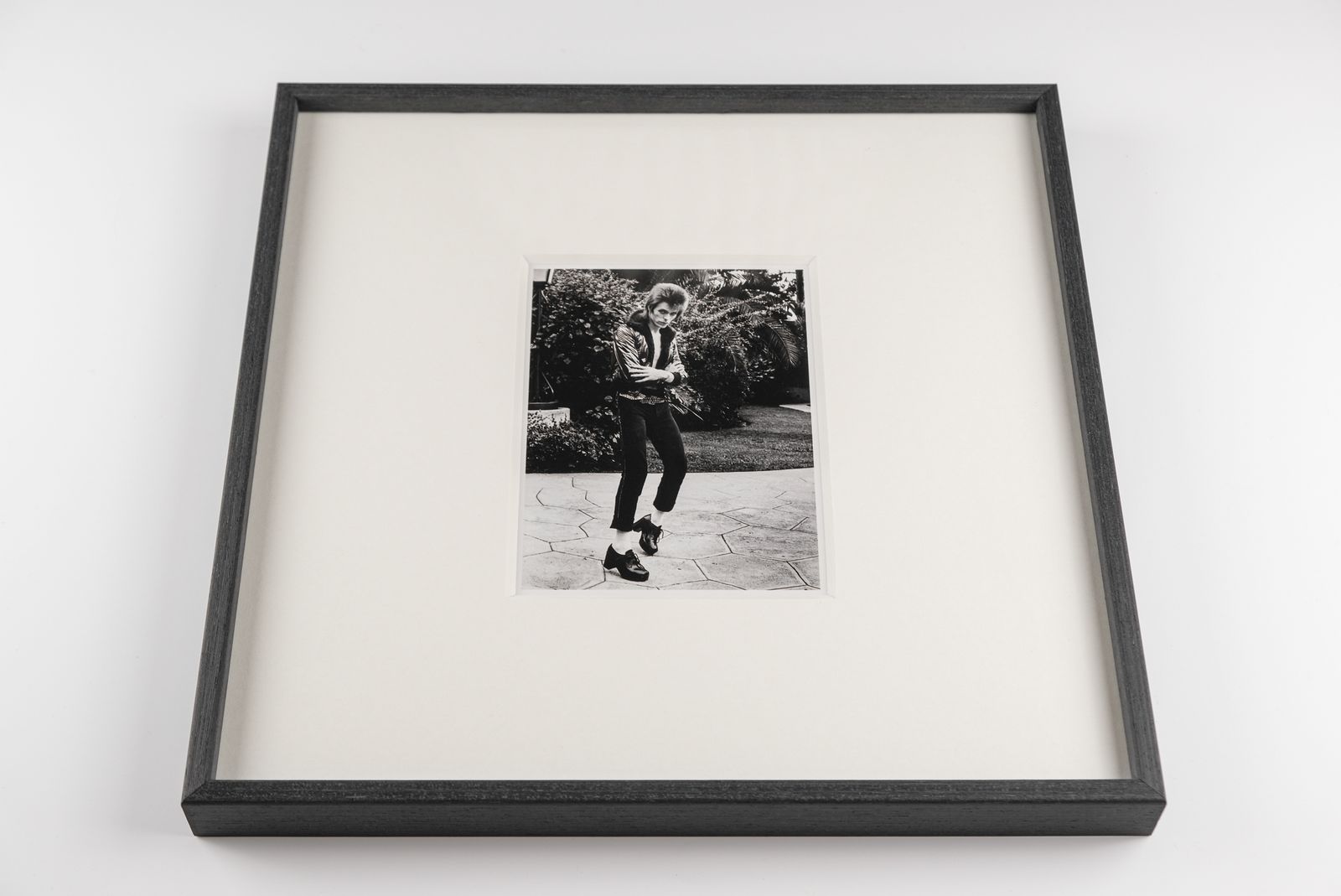 Signed Mick Rock “David Bowie, Beverly Hills Hotel. 1972" Magnum Print, 2019 photo vinterior