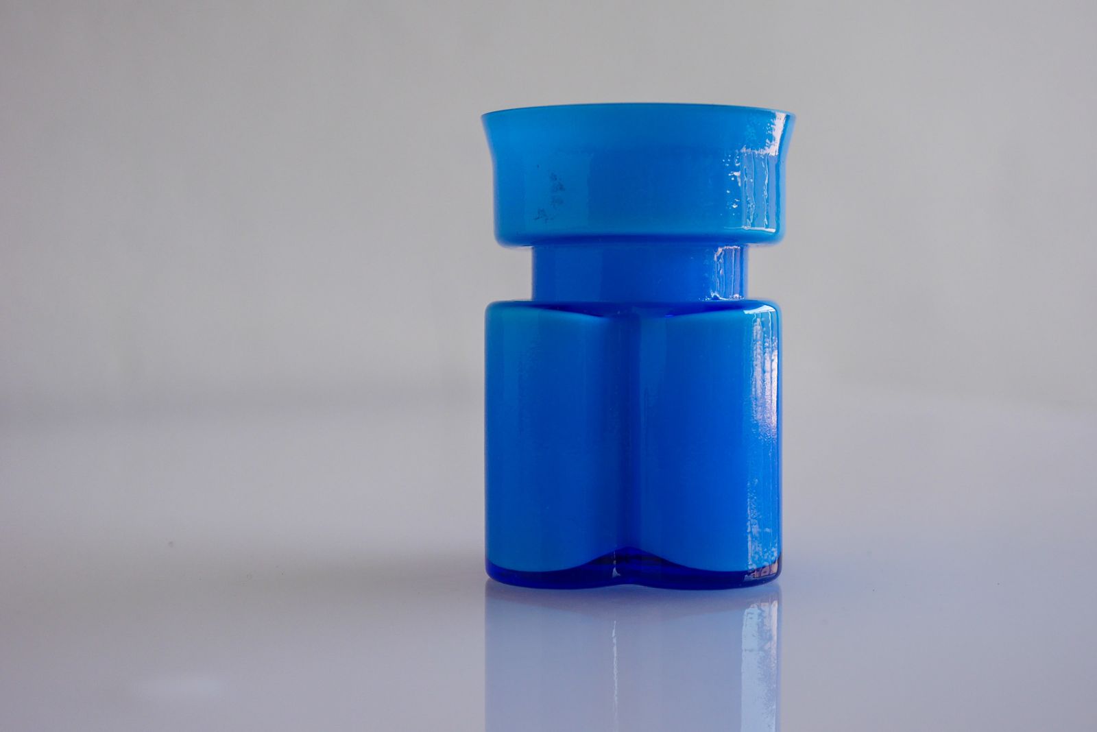 Mid Century Modern Scandinavisch Kunstglas, Kleine Vaas Van Po Ström Voor Alsterfors, Zweden photo vinterior