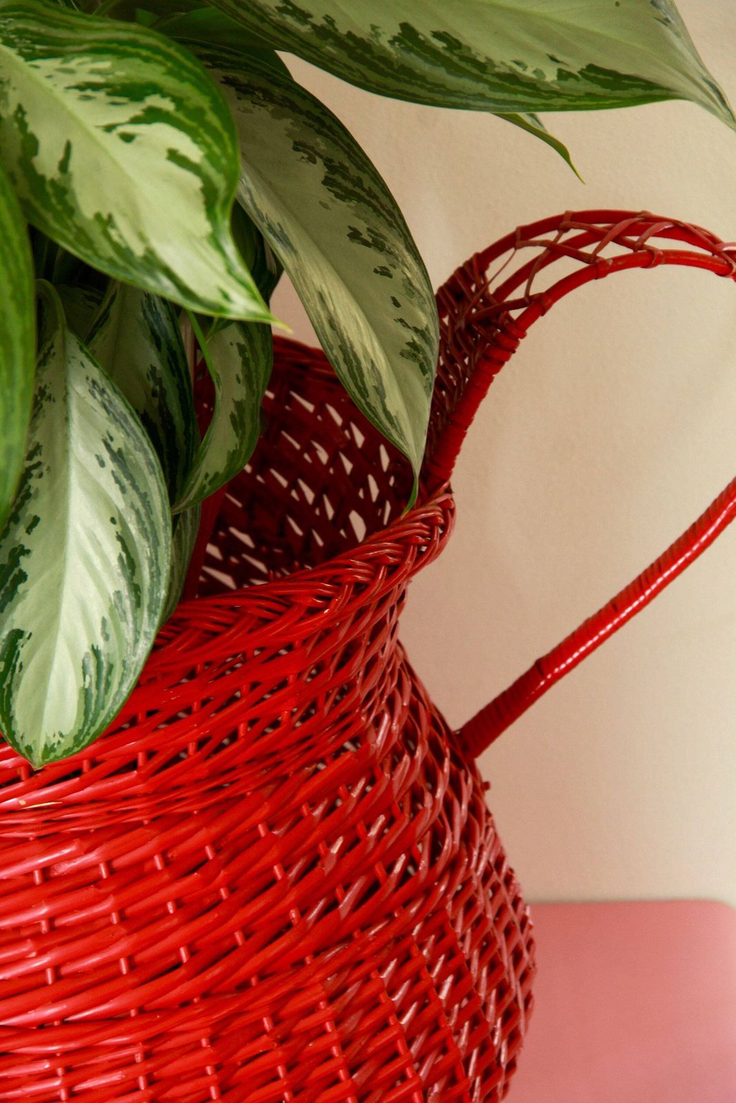 photo furniture Cestone, Vintage Large Red Rattan And Wicker Basket, Italy, 1960s