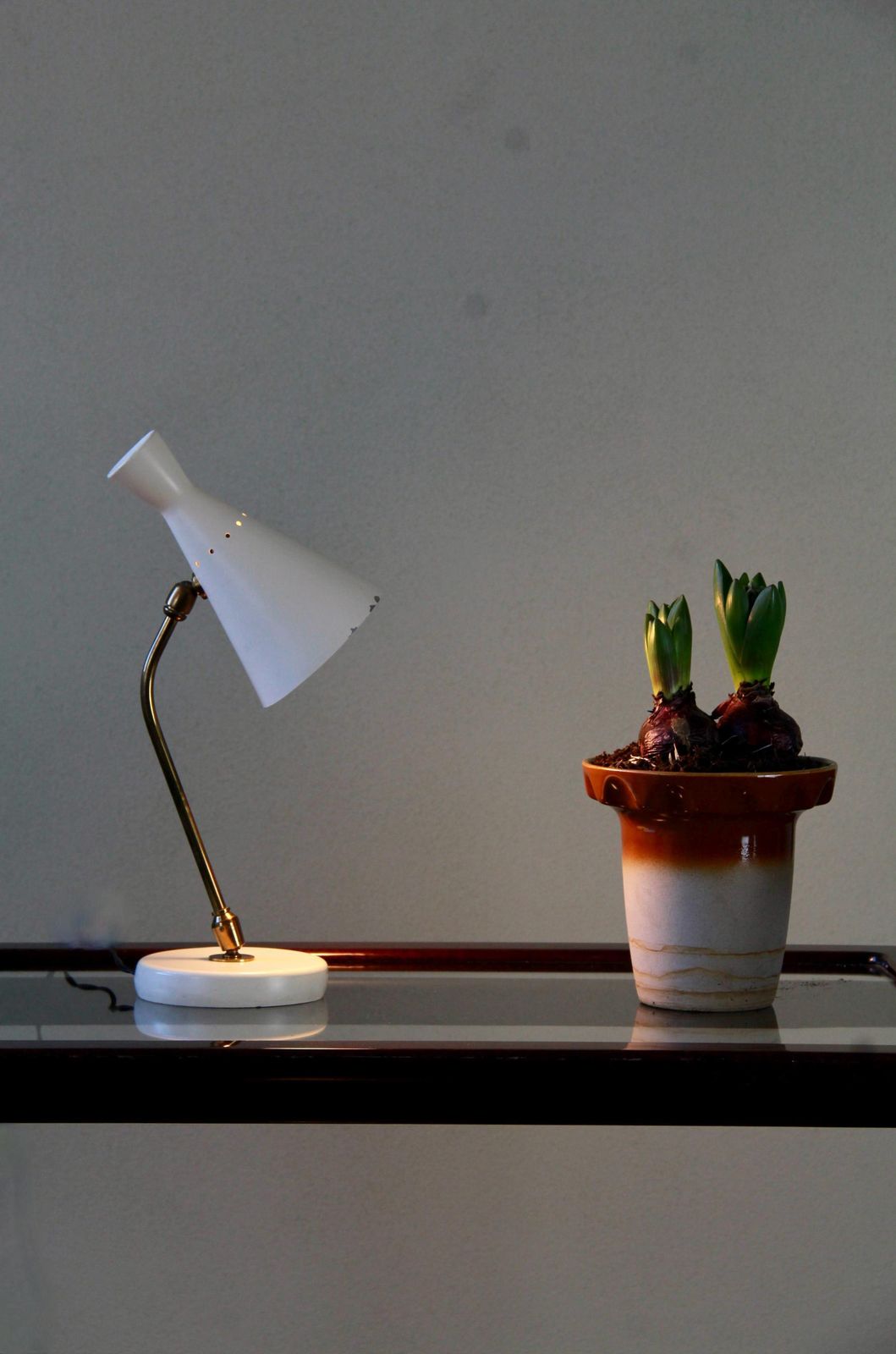 Bianca, Mid Century Diablo Stilnovo Table Lamp, Italy, 1950s photo buy