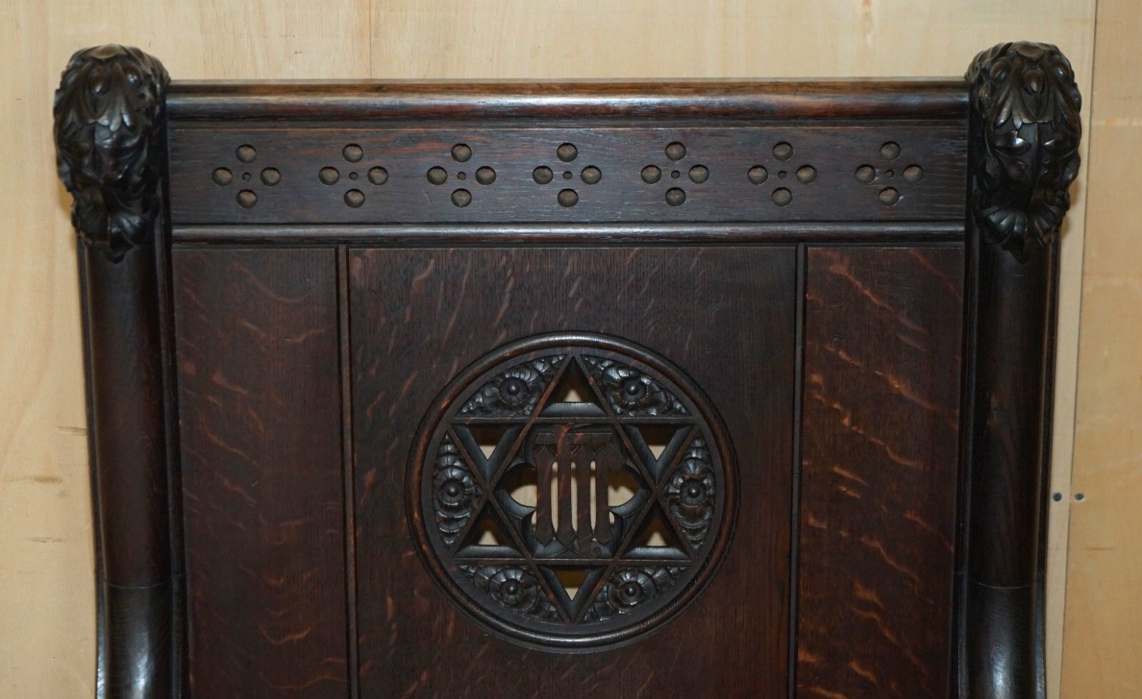photo furniture Stunning Extra Large Gothic Revival Throne Armchair Hand Carved Armorial Lions
