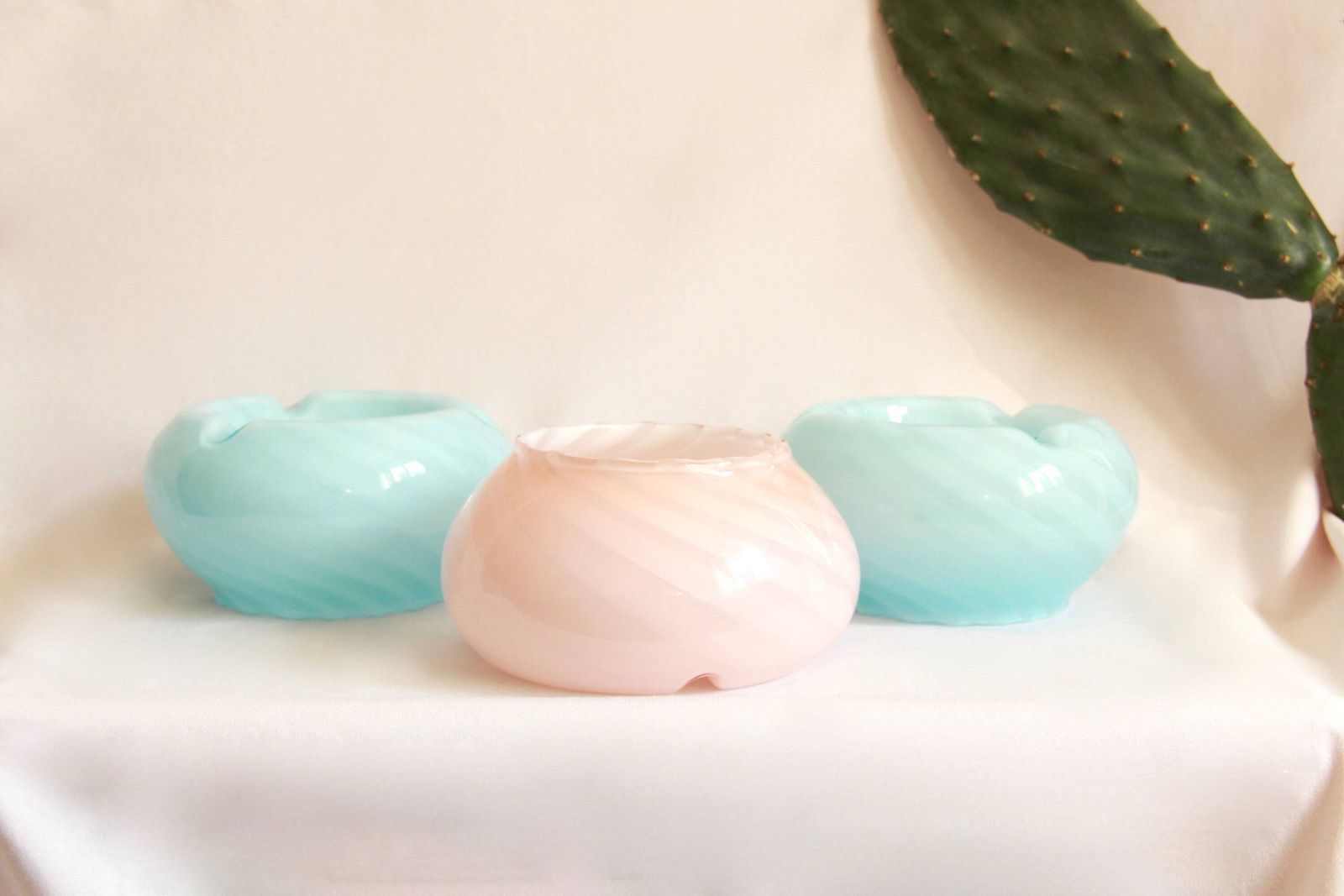 Mello, Vintage Swirl Murano Glass Catchall, Italy, 1970s photo Home Decor