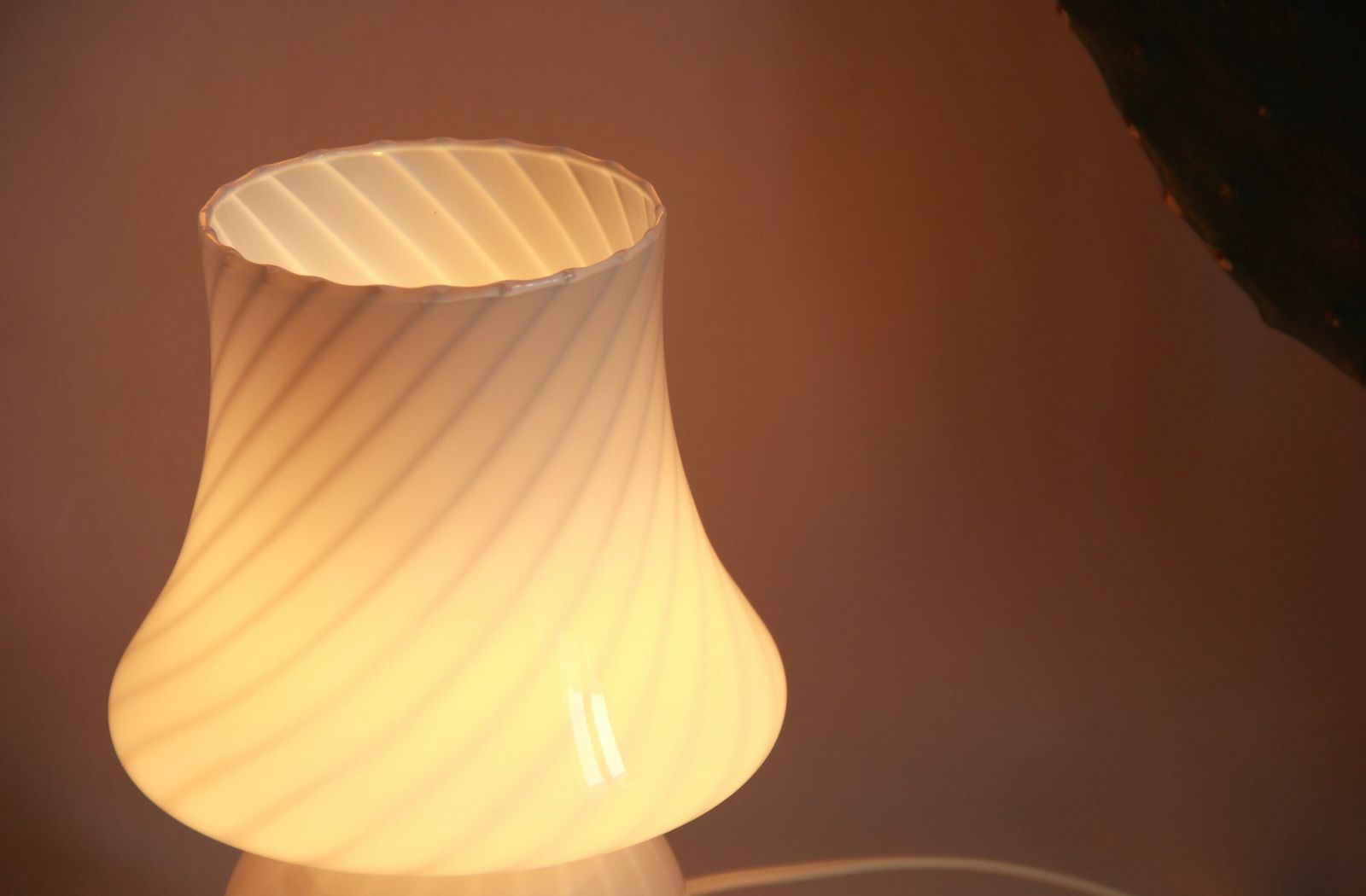 Gardenia, Vintage Swirl Murano Glass Mushroom Lamp, Italy, 1970s photo buy
