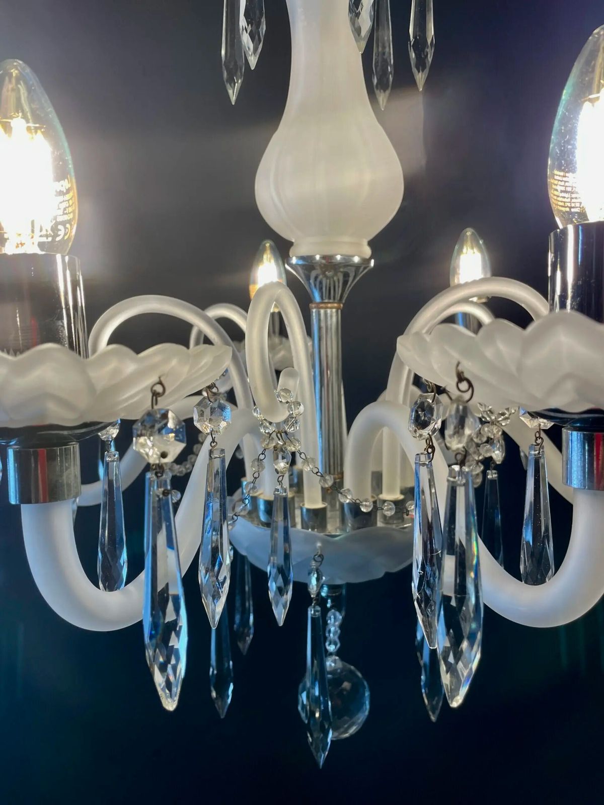 Chandelier With Opaque Glass And 6 Lights. photo furniture