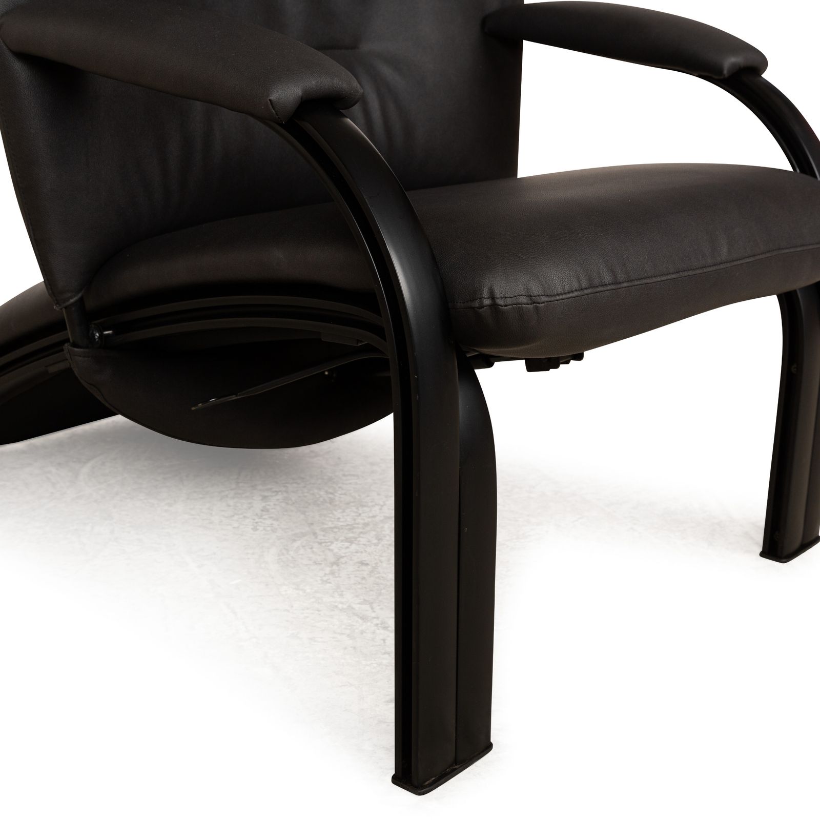 Fauteuil Wk Wohnen Spot 698 Vegan (Gavin 117) en métal laqué noir, revêtement noir et gris, fonction manuelle, nouvelle housse photo buy