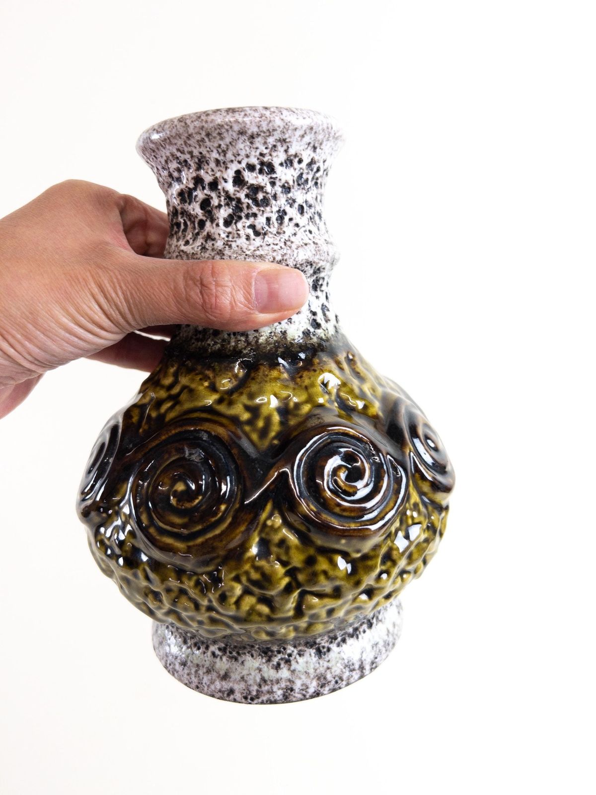 ü Keramik Fat Lava Vase   Uebelacker West German Pottery Vase   Black And White Fat Lava With Green Swirl Design   Form 1357 18 photo furniture