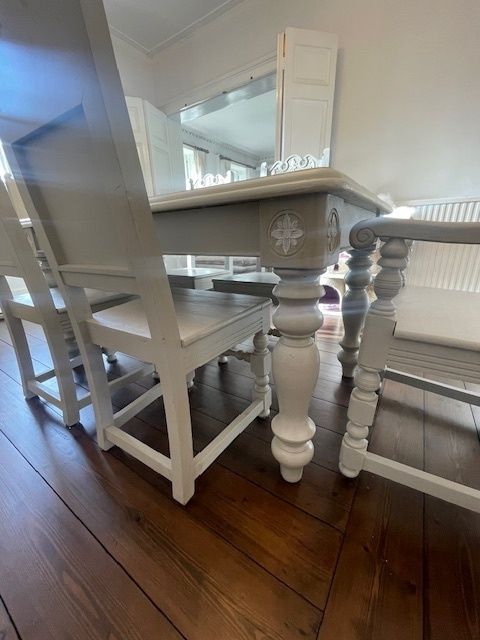 photo vinterior Chalk Painted Rustic French Style Dining Table & 6 Chairs