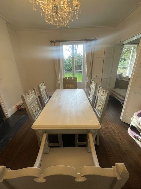photo vintage Chalk Painted Rustic French Style Dining Table & 6 Chairs