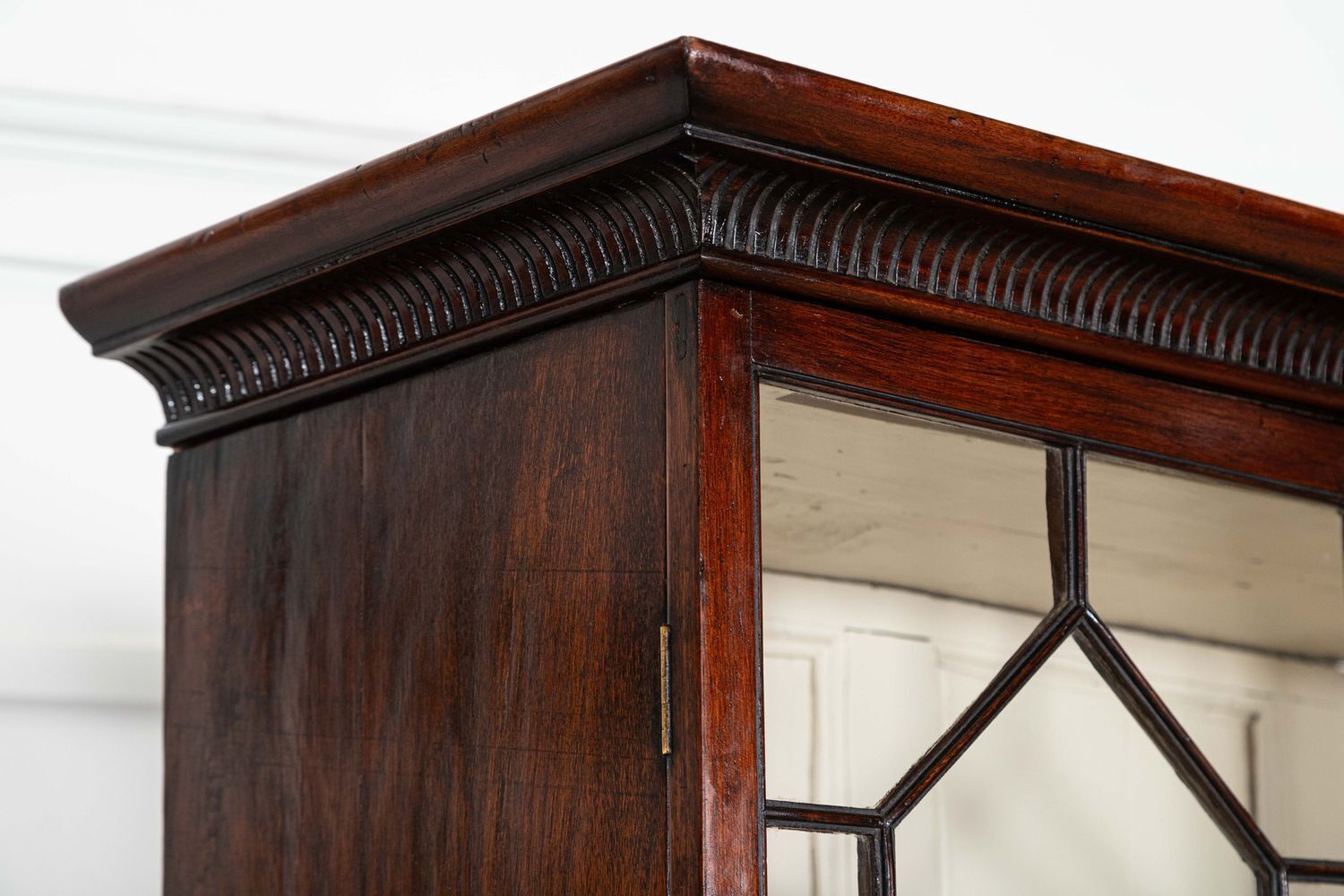 photo vintage George III English Mahogany Glazed Bookcase Secretaire