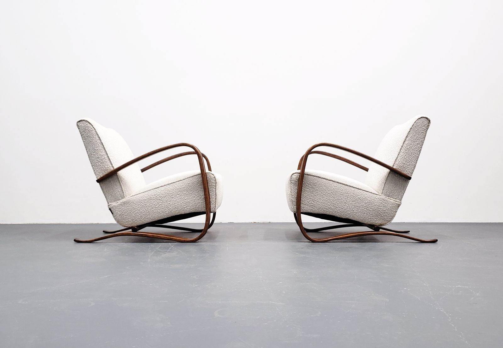 One Left   Jindrich Halabala H 269 Armchair In Premium Boucle, Thonet, 1930 photo for sale