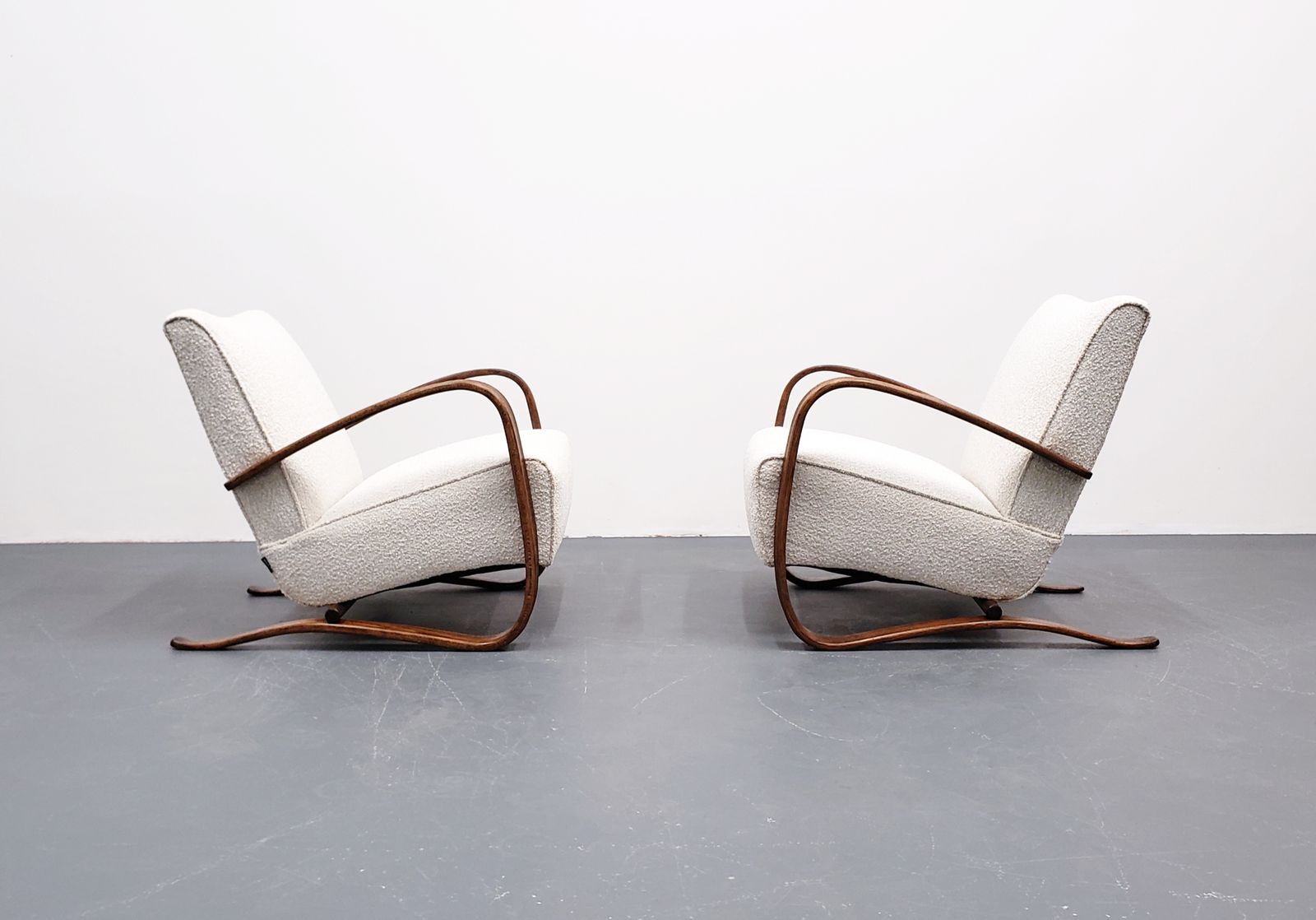One Left   Jindrich Halabala H 269 Armchair In Premium Boucle, Thonet, 1930 photo vintage