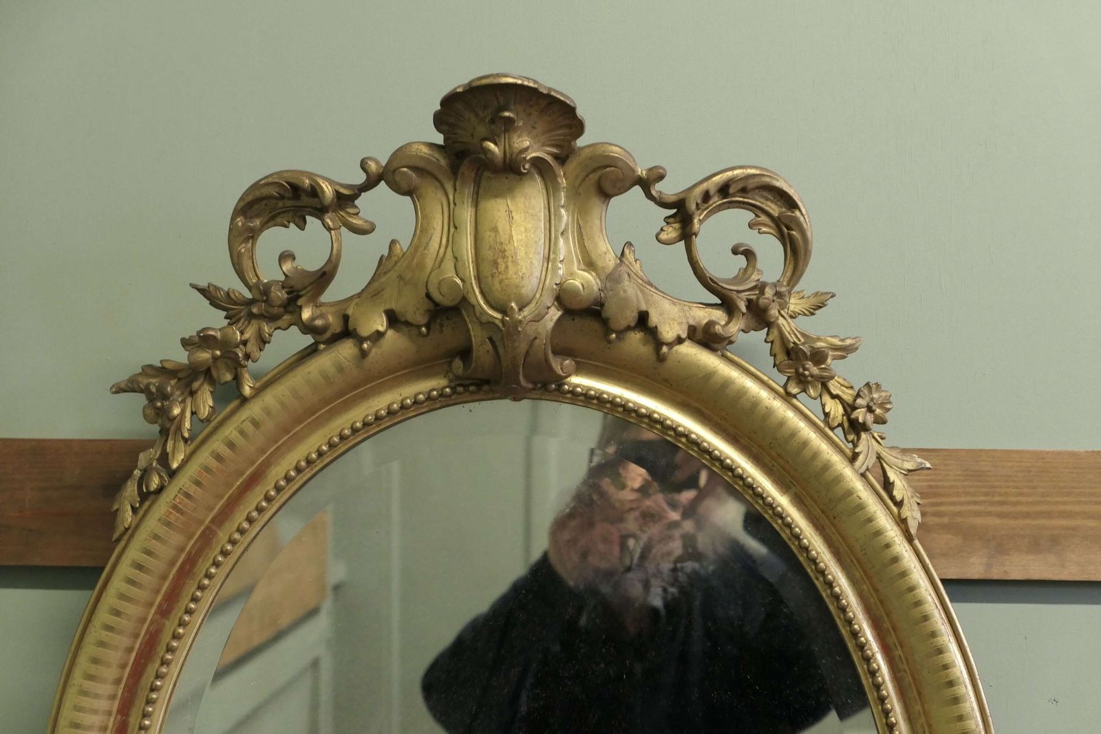 A Very Large French Rococo Oval Gilt Wall Mirror photo vinterior