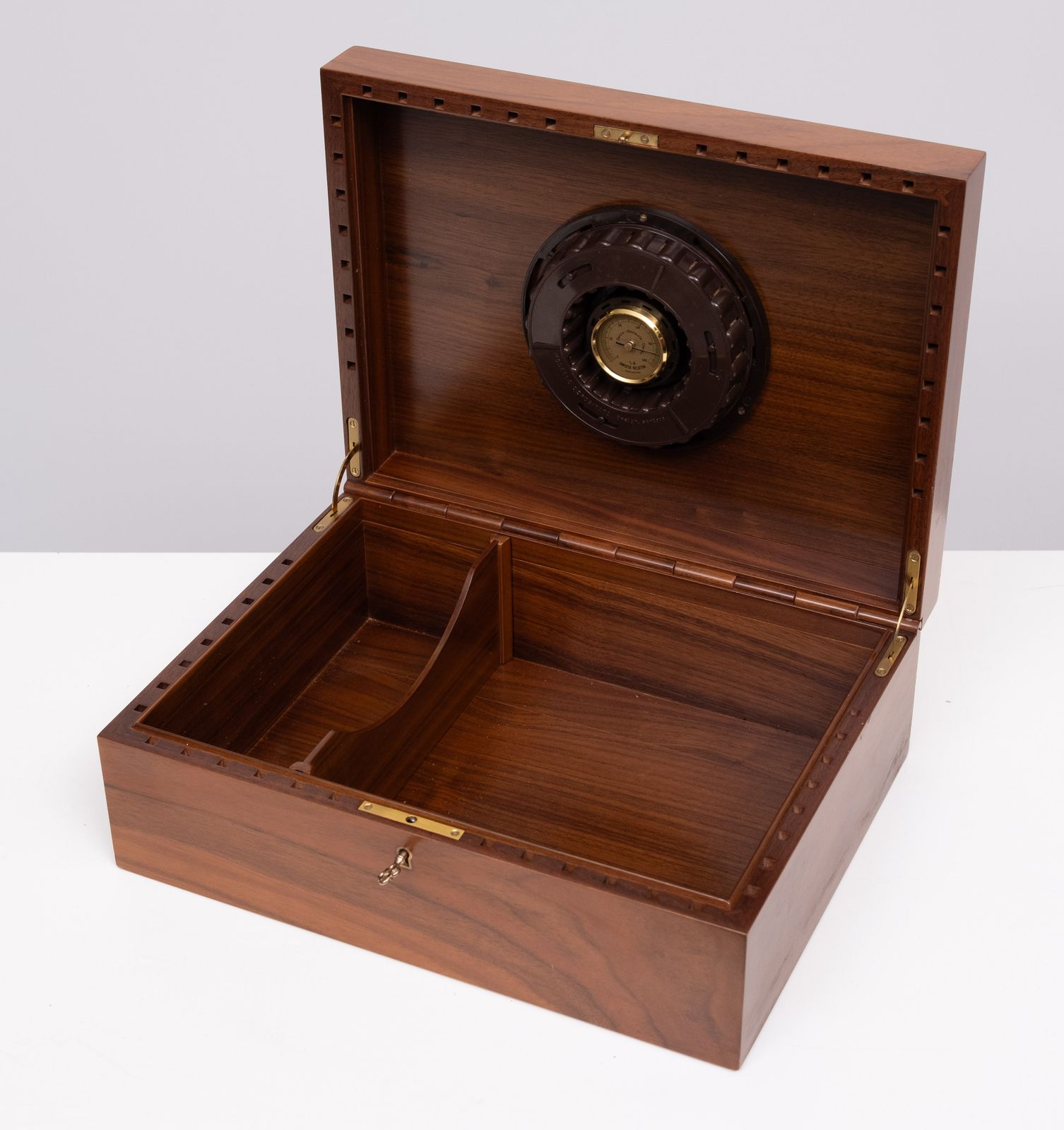 Caldelli For Big Ben Cedar Wood Humidor 1970s Italy