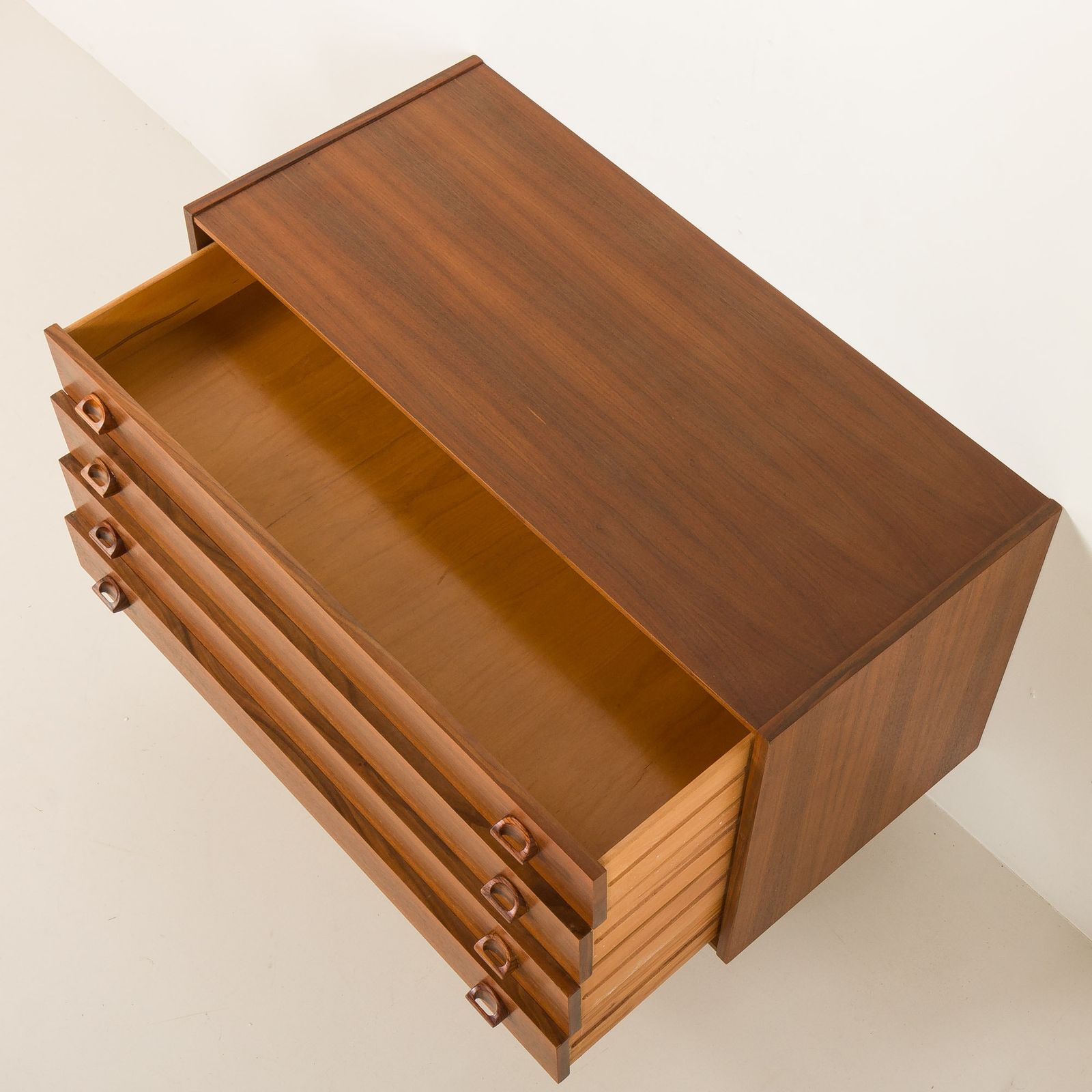 Italian Mid Century Extra Wide Walnut Chest Of Drawers With Sculptural Handles, 1960s photo vinterior