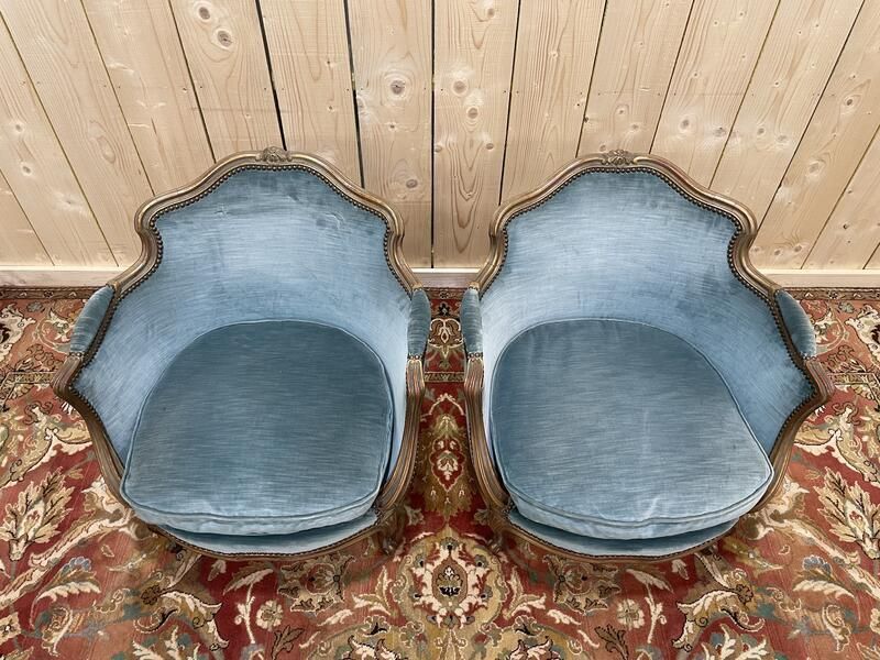 Paire De Fauteuils Bergères De Style Louis XV En Velours Bleu Et Bois Doré photo vinterior