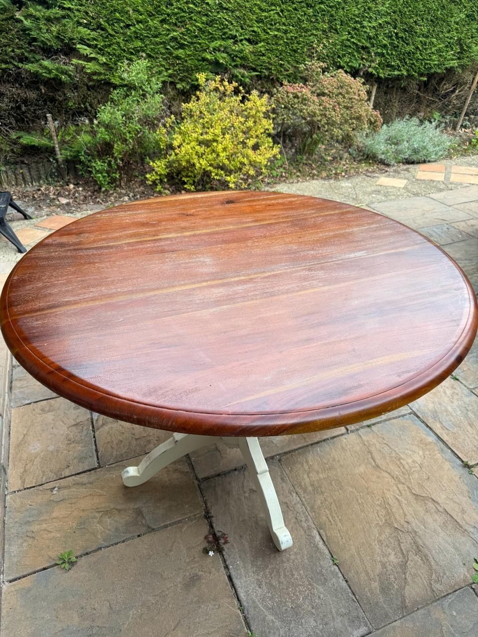 photo furniture Laura Ashley Dining Table