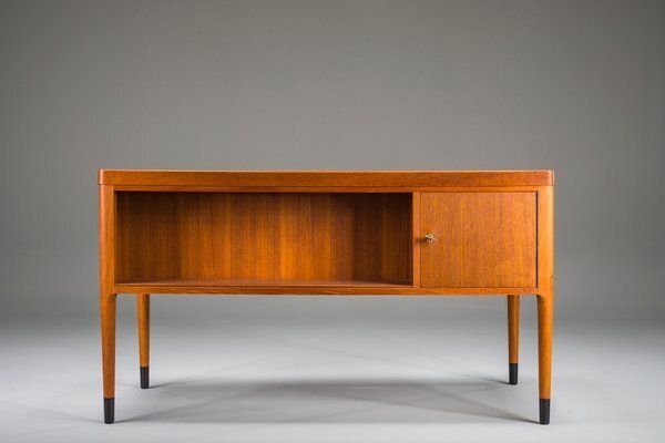 photo vinterior Scandinavian Modern Teak Writing Desk Attributed To H. Brockmann Petersen For Poul M. Jessen, 1960s
