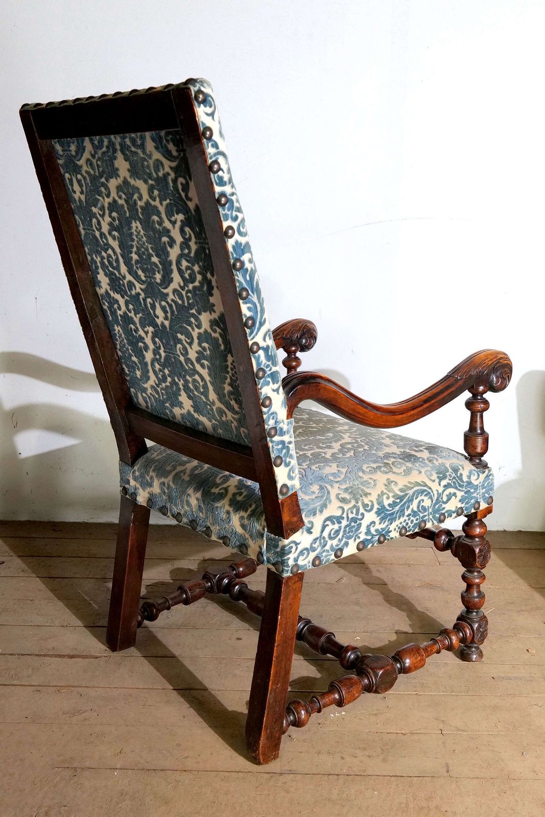 Early 18th C French Carved Walnut Open Arm Chair photo 220.0