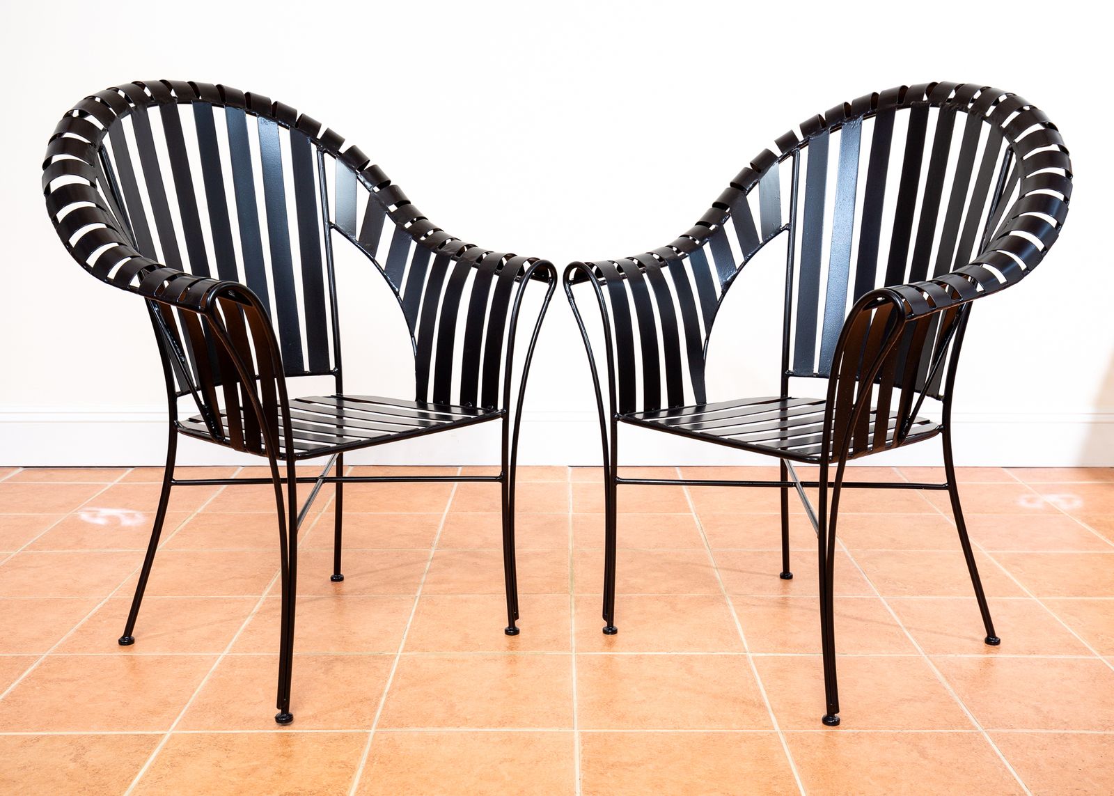 Modernist Iron Strap Garden Armchairs Pair Sculptural Brutalist 1980s Mcm Patio Outdoors Outside  French Machinisme Woodard Carre Salterini Style photo 1950.0