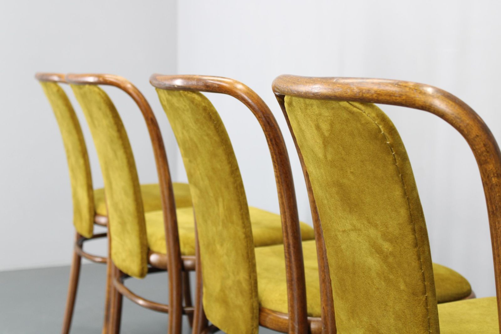 photo vinterior 1970s Set Of Four Restored Beech Bentwood Dining Chairs By Ton, Czechoslovakia