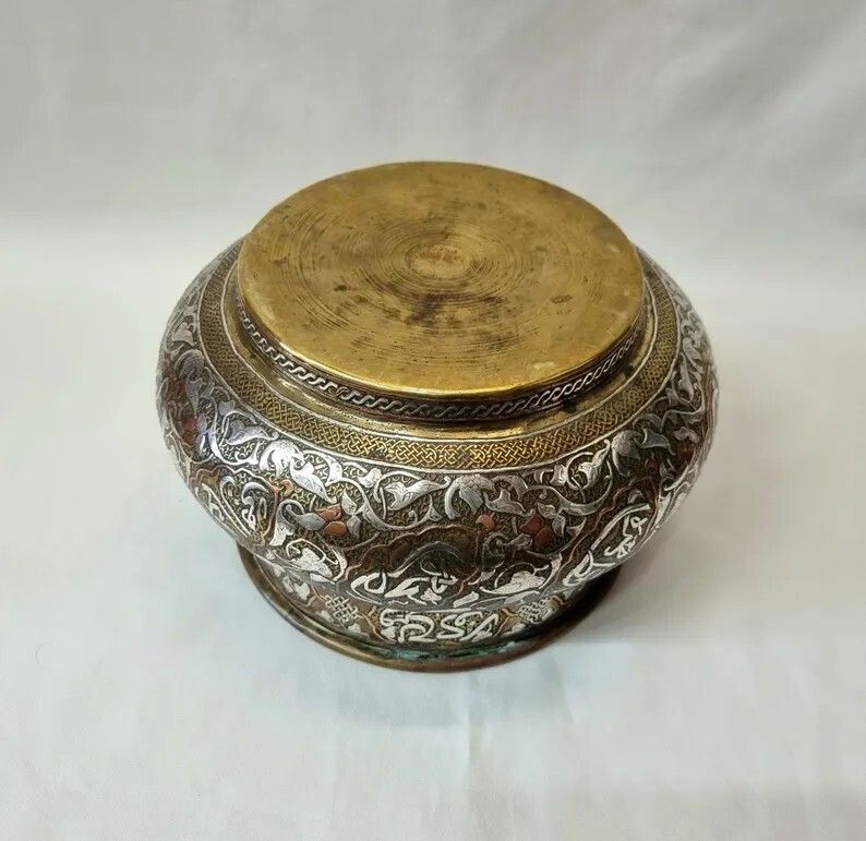 Antique Brass Middle Eastern Islamic Cairoware Style Jardiniere, Overlaid With Silver And Copper And Royal Family Mountbatten Inscription photo vinterior