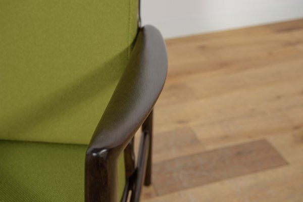 photo vintage Set Of Model 300 139 Armchairs From Swarzędz Furniture Factory, 1960s