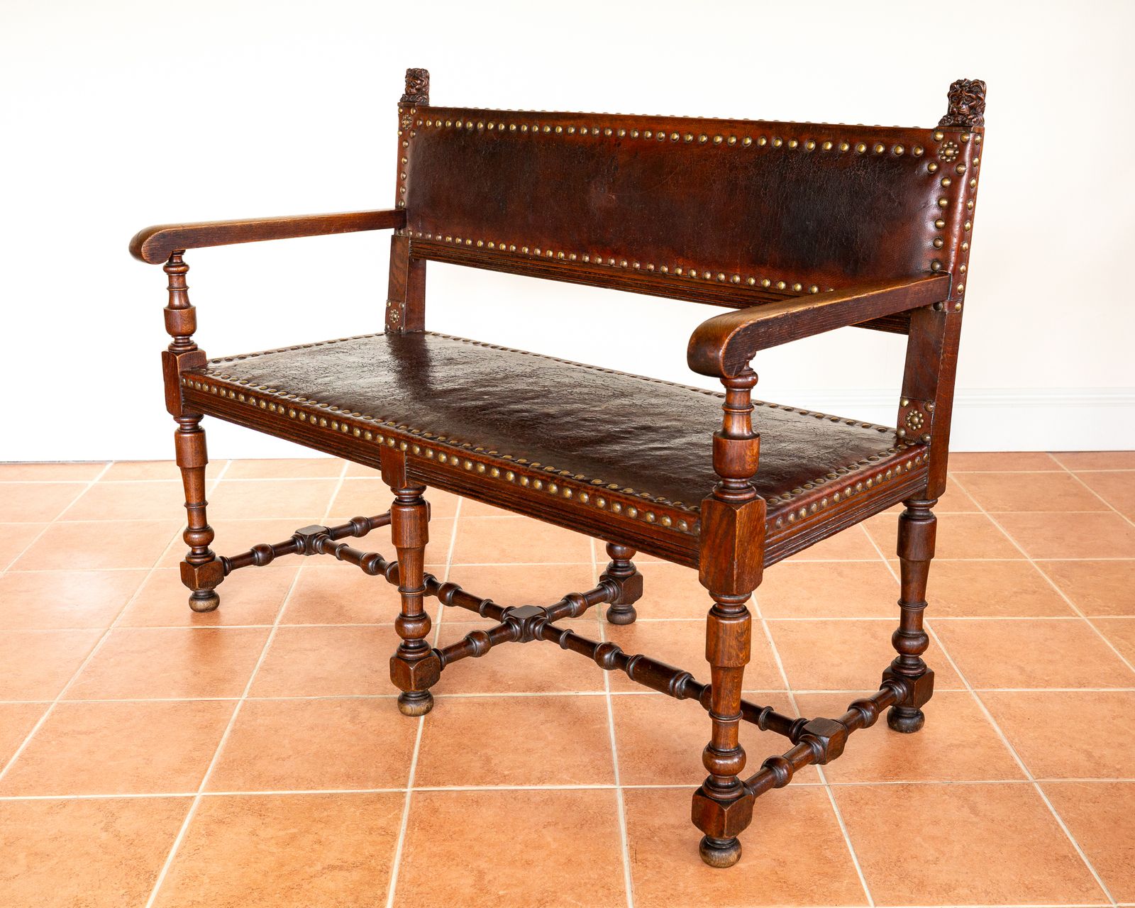 photo vinterior Antique Spanish Colonial Oak Leather Bench Studded Brass Country House Renaissance Revival Baronial 1890 Three Seater