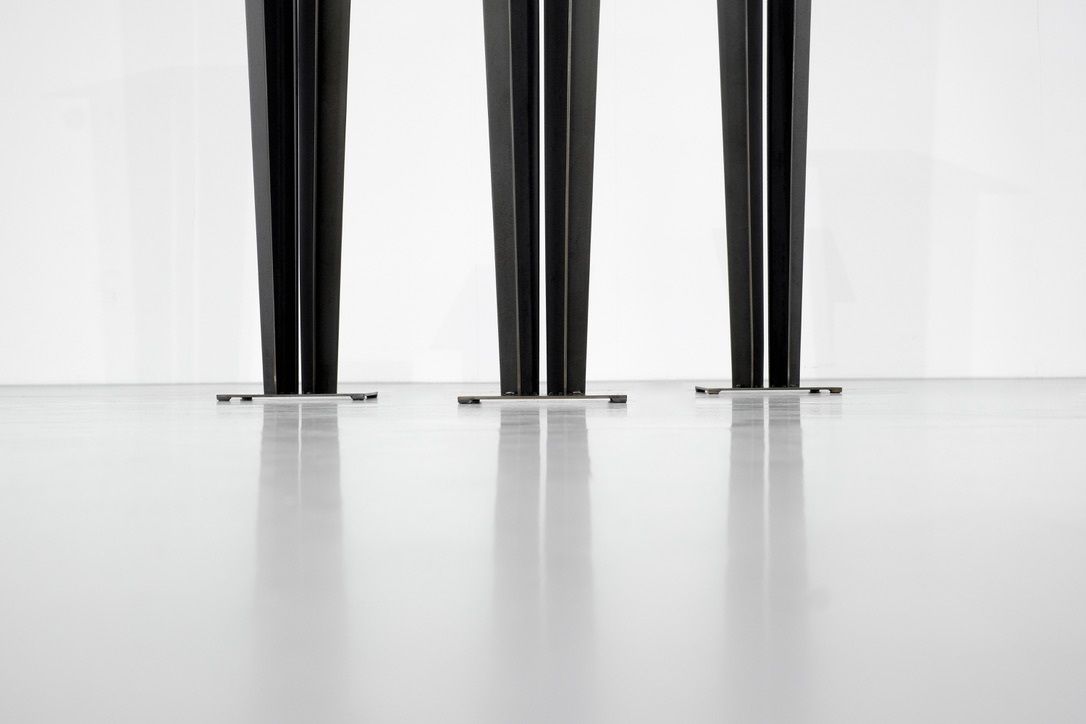 Pedestal "New Star" By F.Robichez For Dritsh, Paris 1990s. photo vinterior