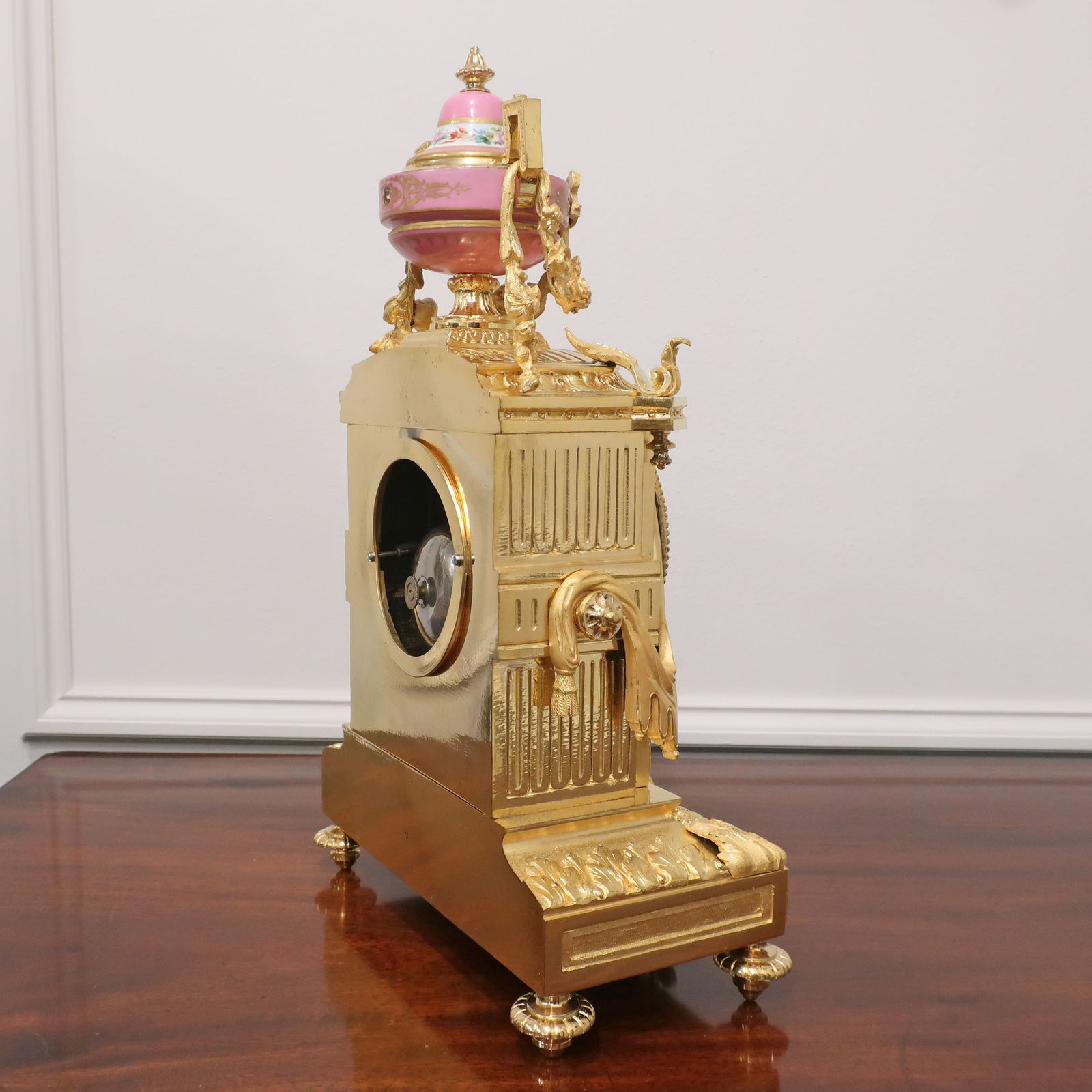 photo vintage French Bronze Gilt & Porcelain Mantel Clock By Japy Freres