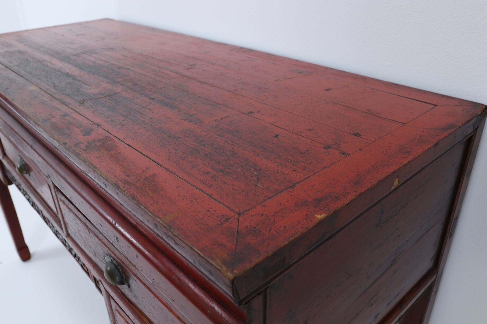 Early 20th Century Red Lacquered Chinese Console Table photo furniture