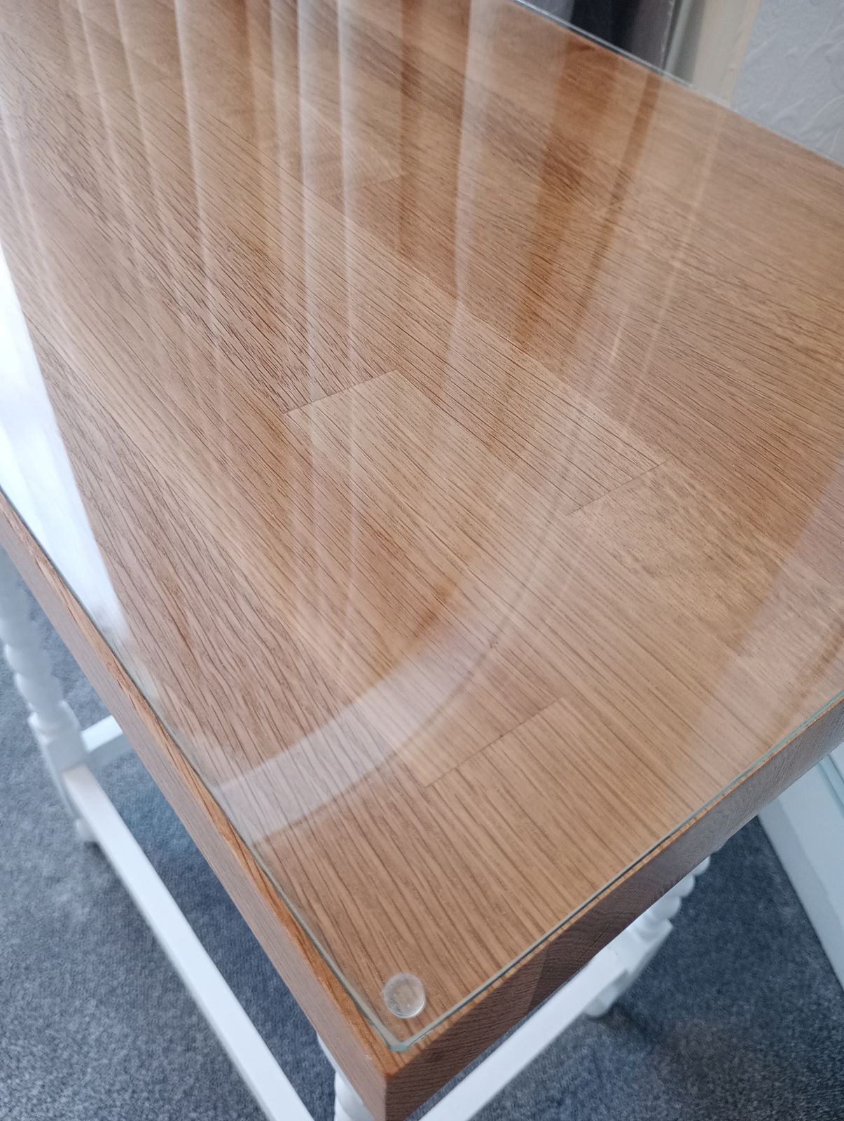 photo furniture Anitque Oak Barley Twist Leg Side Table In Satin White With Solid Oak Glazed Top