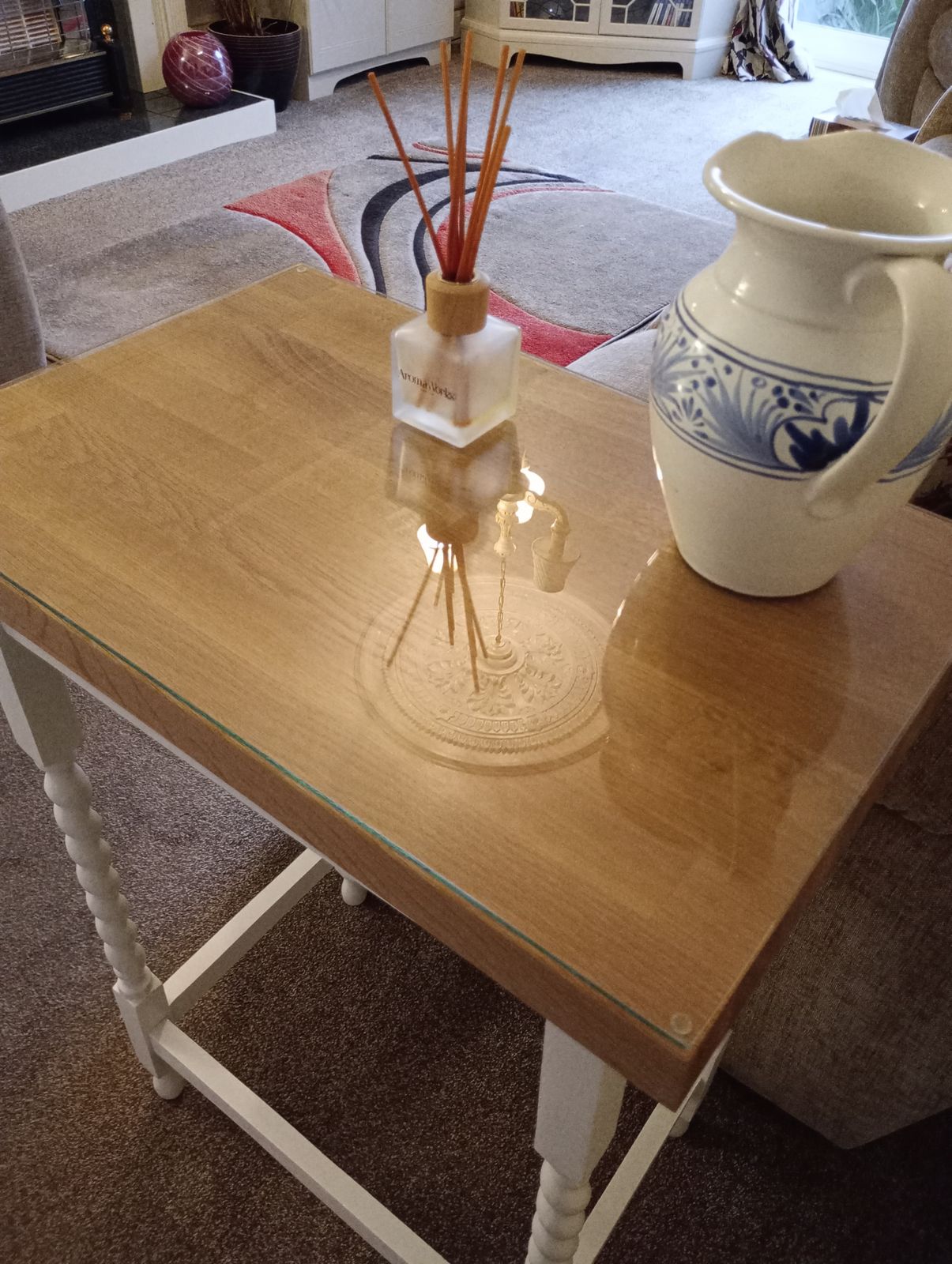 90.0 Anitque Oak Barley Twist Leg Side Table In Satin White With Solid Oak Glazed Top photo