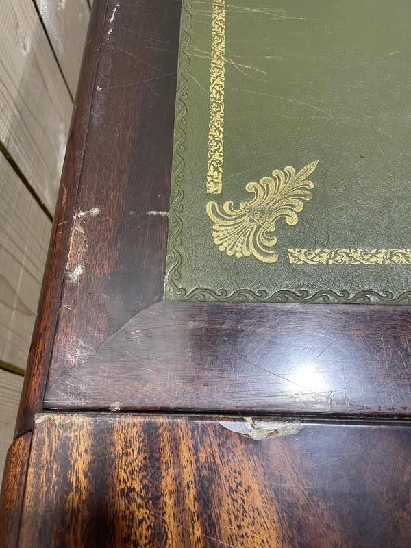 Bureau Plat De Style Anglais En Acajou Et Cuir photo buy
