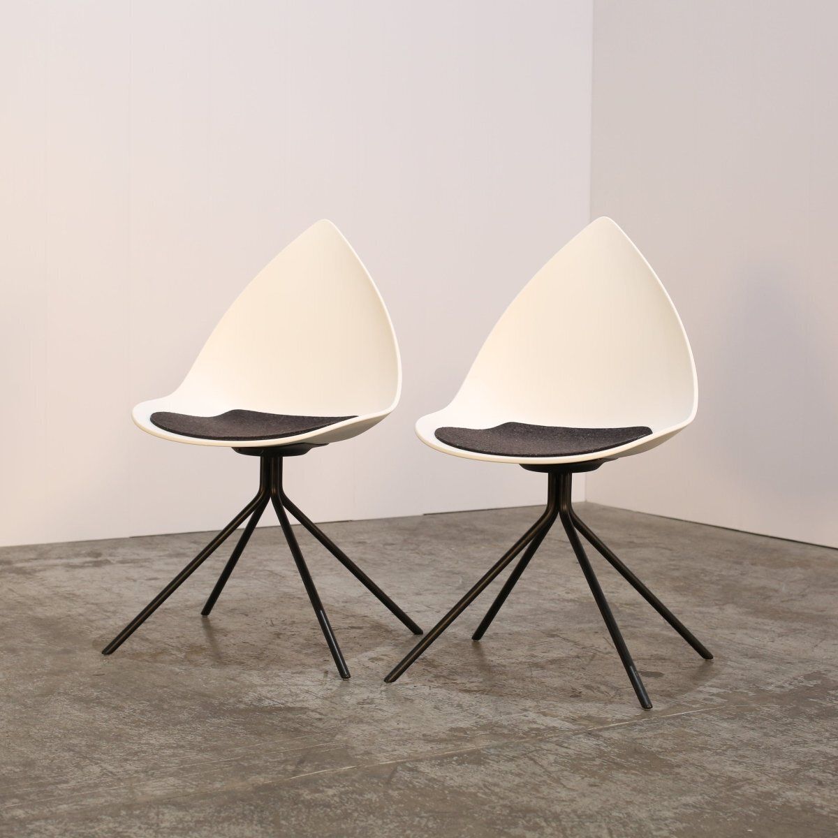Boconcept Ottawa Chair By Karim Rashid, Set Of Eight photo Furniture