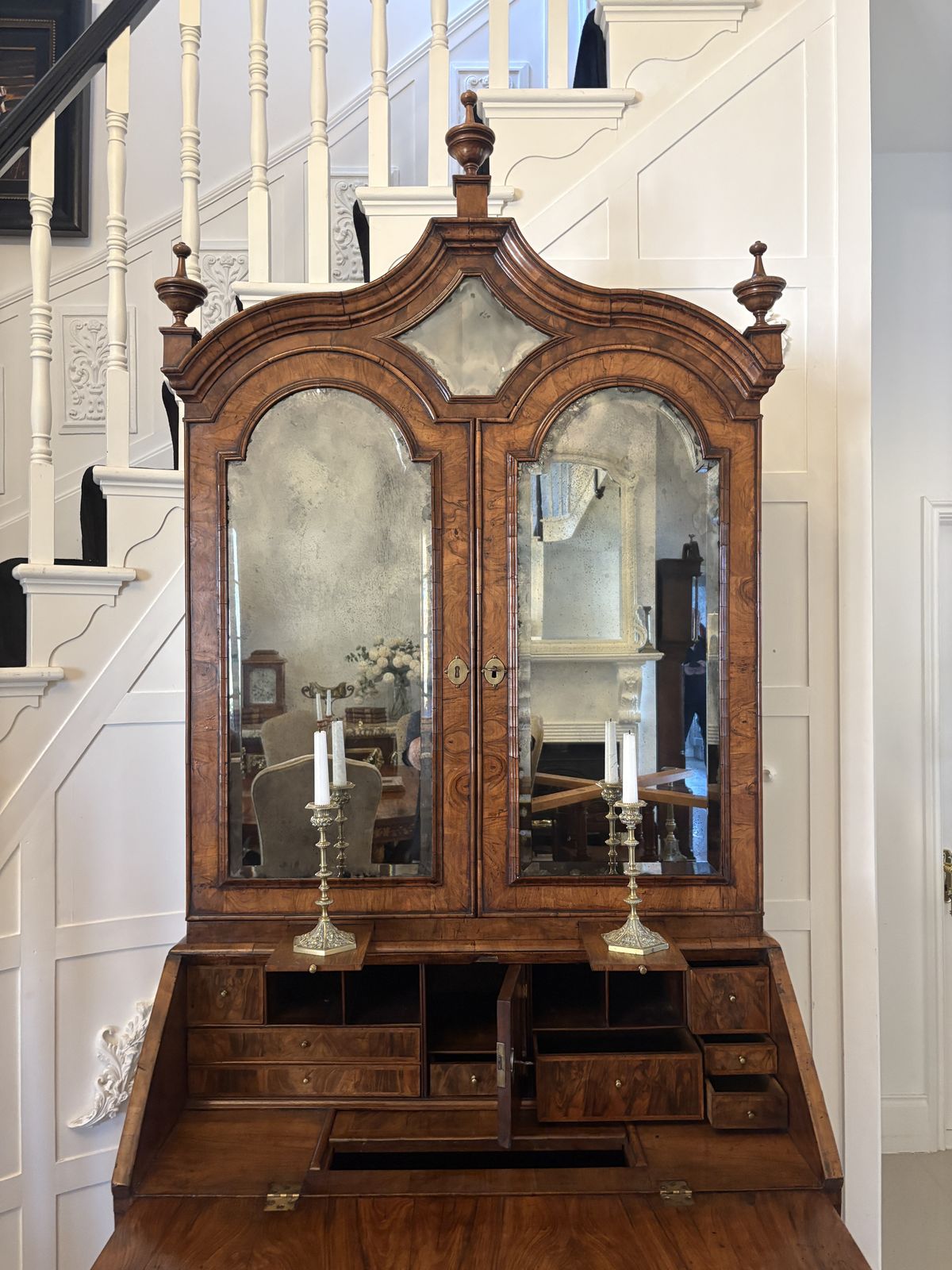 Antique Queen Anne Fantastic Quality Burr Walnut And Featherbanded Bureau Bookcase photo 68500.0