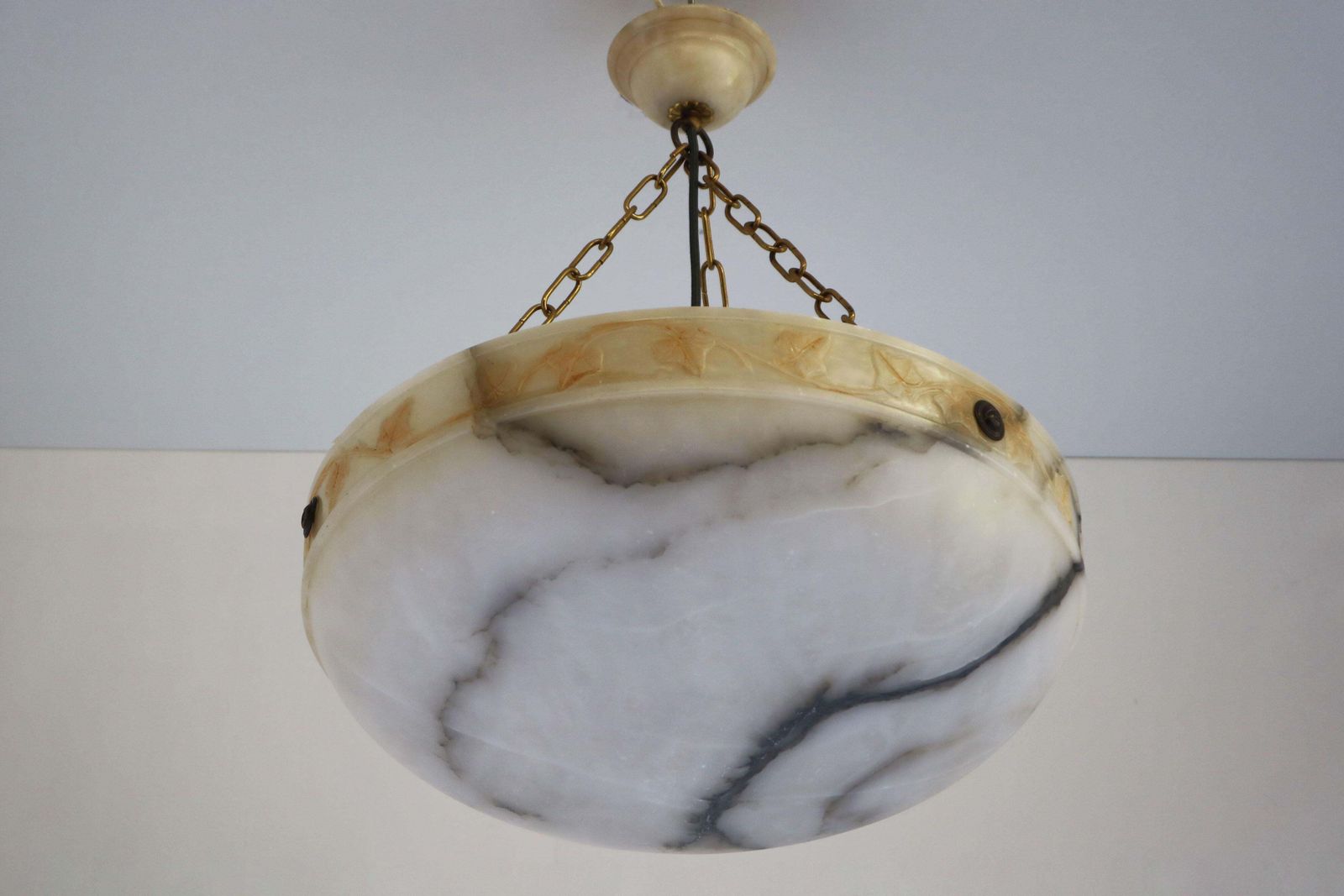 photo buy Grote ø 50,3 Cm Witte Alabasten Art Nouveau Hanglamp Met Gesneden Bladeren
