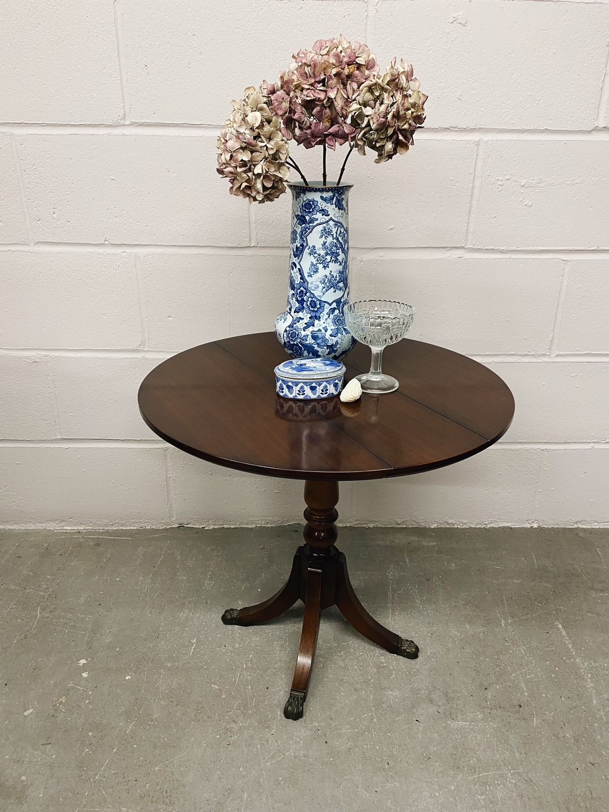 Vintage Strongbow Mahogany Pedestal Side Table.