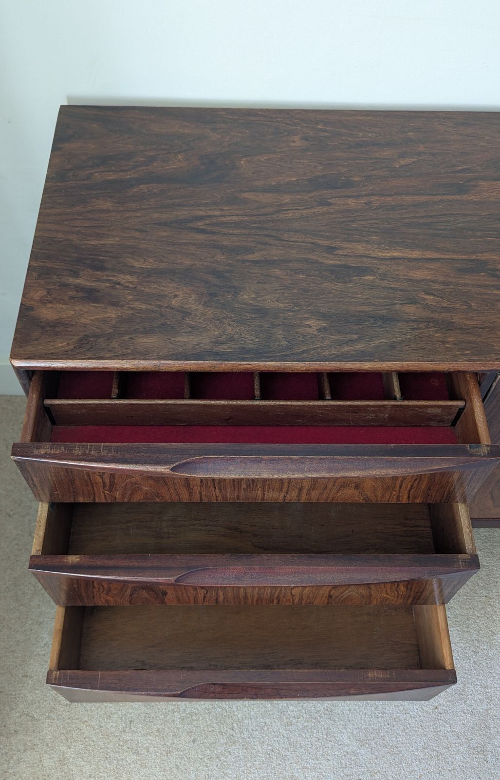 Mid Century Modern 'Dunfermline' Rosewood Sideboard By McIntosh Of Kirkcaldy. Excellent Statement Piece And Effective Spacemaker. Cites In Place photo vinterior