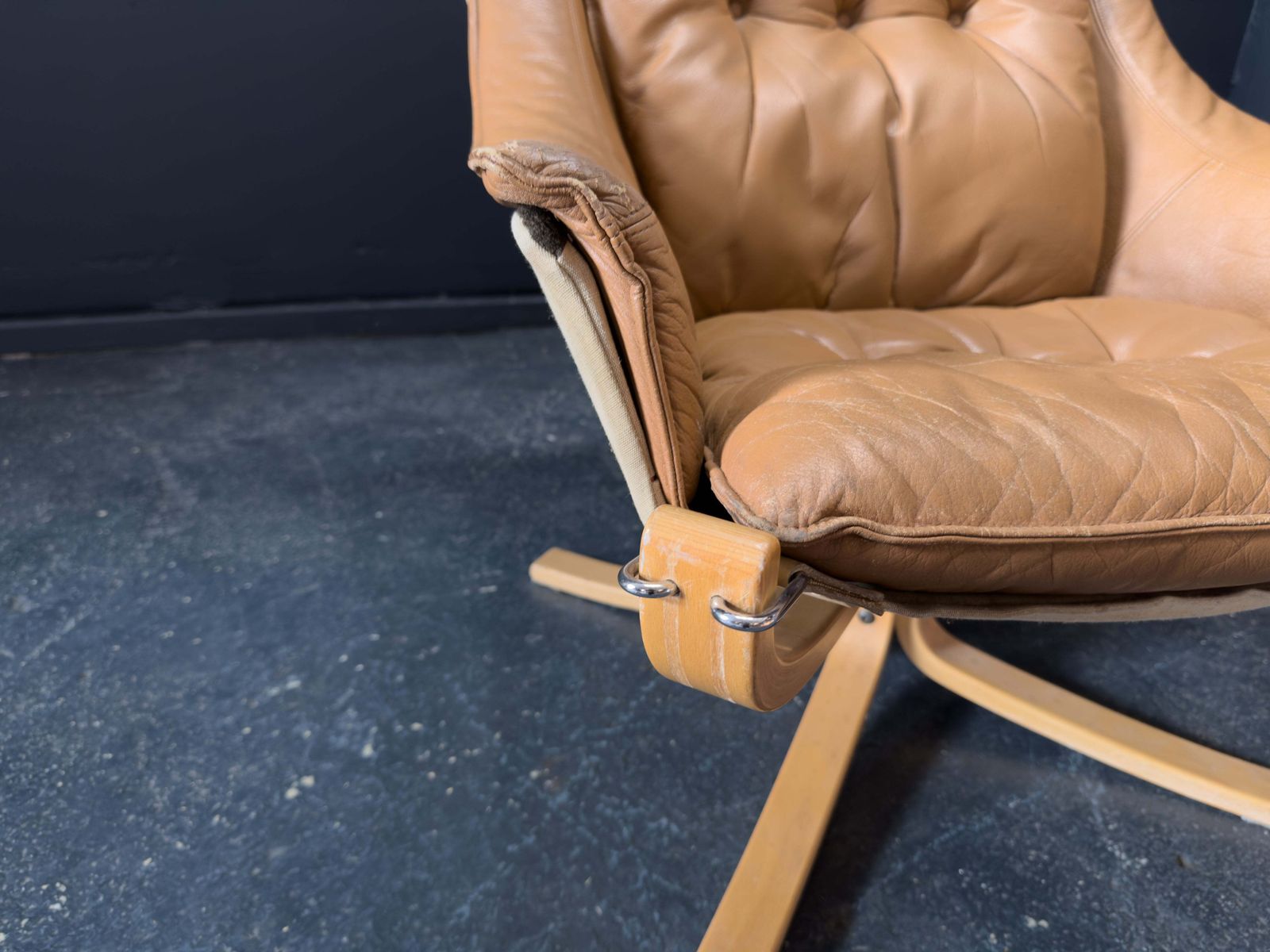 photo furniture Falcon Armchair By Sigurd Resell