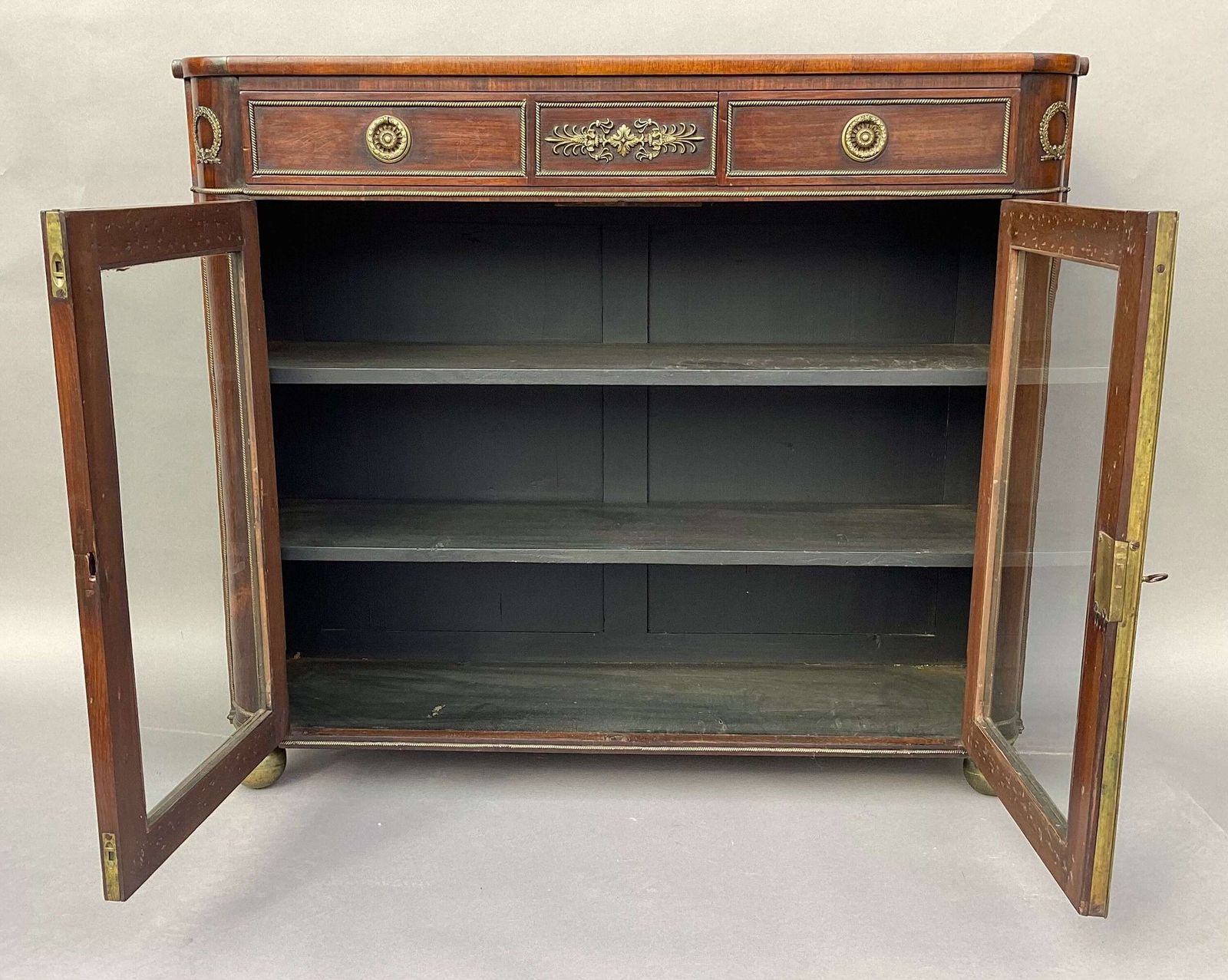 photo vintage Good Regency Rosewood And Gilt Brass Mounted Side Cabinet