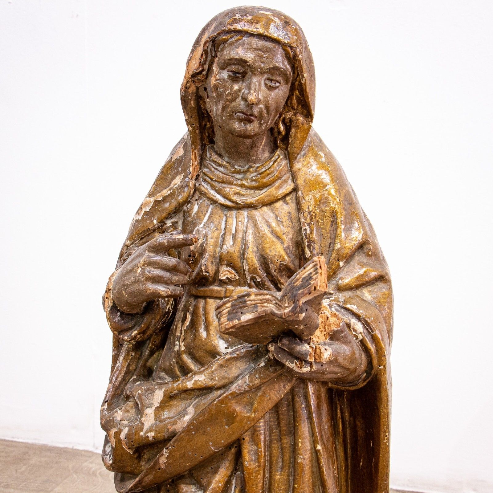 Painted 17th Century Carved Sculpture Of St. Anne photo vinterior