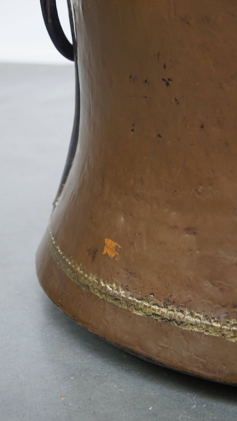 photo furniture Unique Large And Very Charming Antique Copper Kettle/Firewood Box With A Beautiful Patina