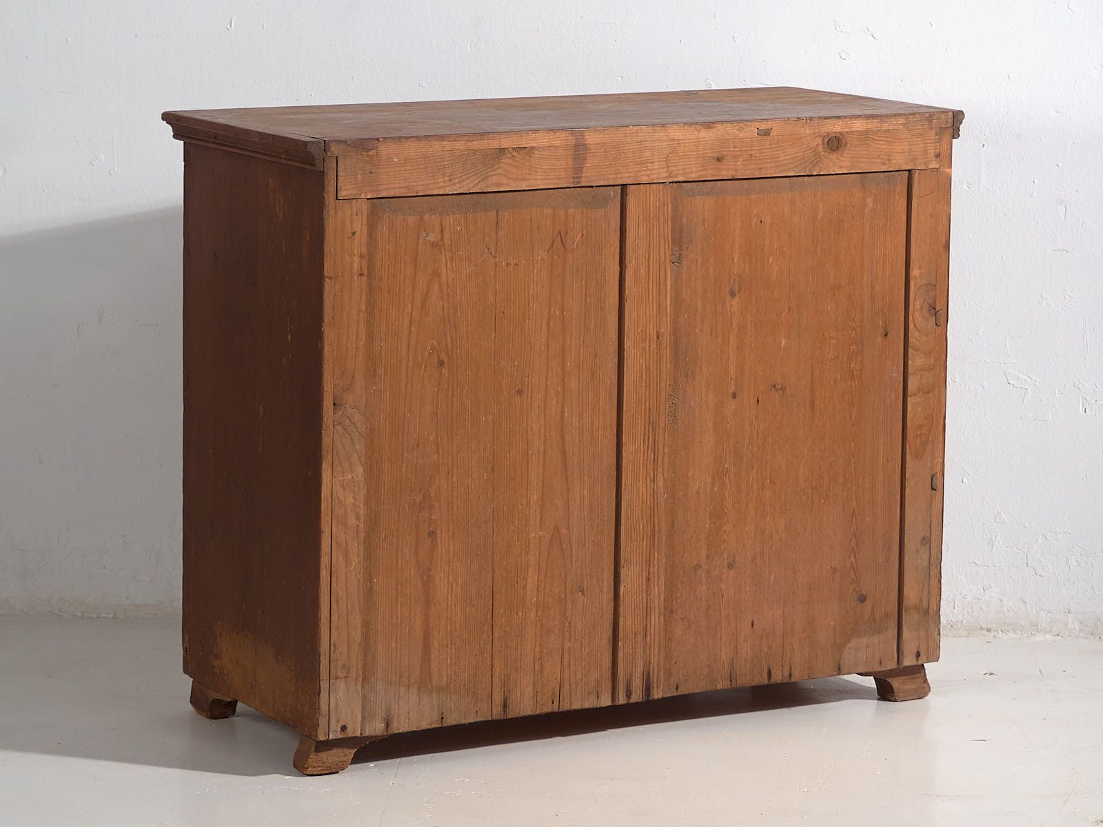 photo vintage Large Antique Chest Of Drawers (C.1920)